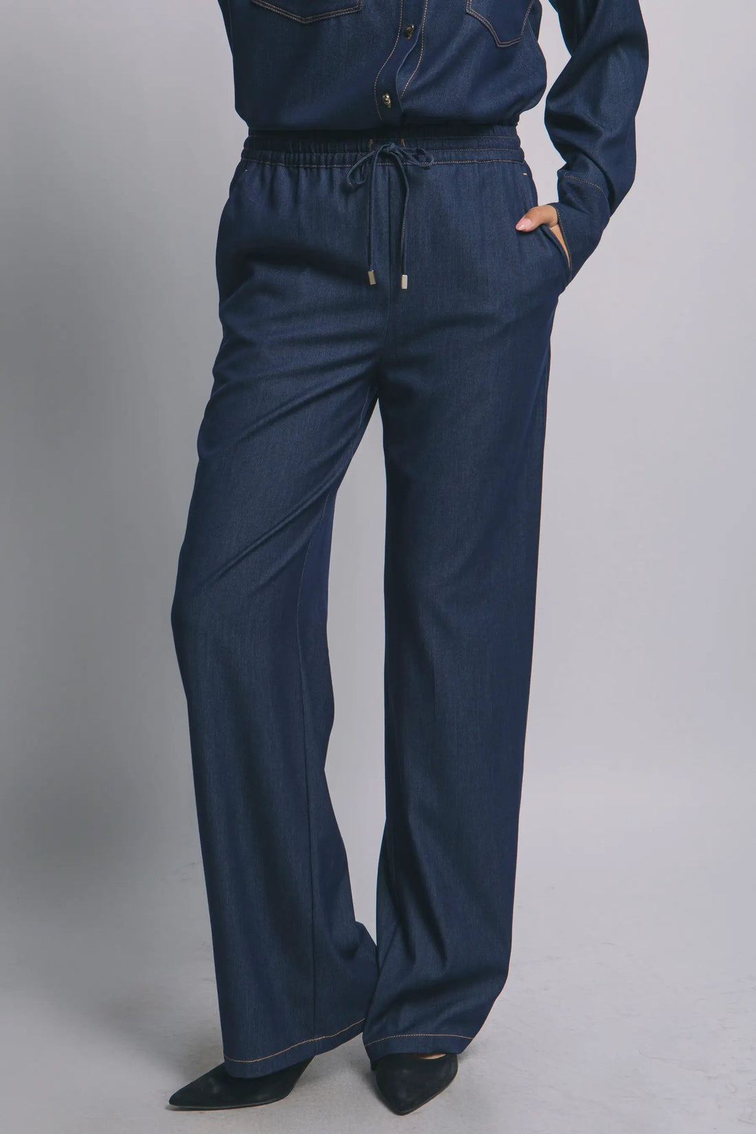 Pantalón de Mezclilla Corte Ancho para Mujer - Azul Desgastado - Estilo Moderno by LOVE TREE