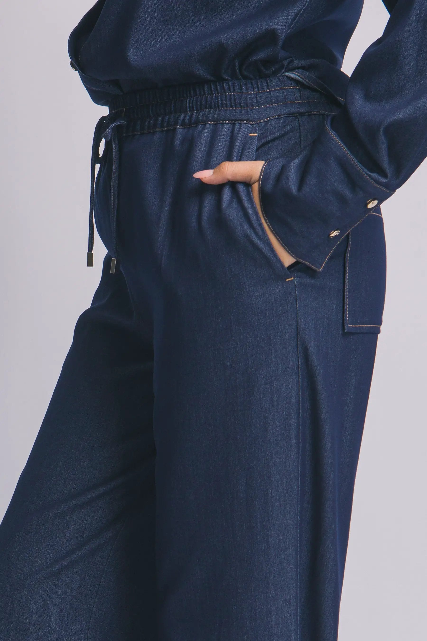 Pantalón de Mezclilla Corte Ancho para Mujer - Azul Desgastado - Estilo Moderno by LOVE TREE