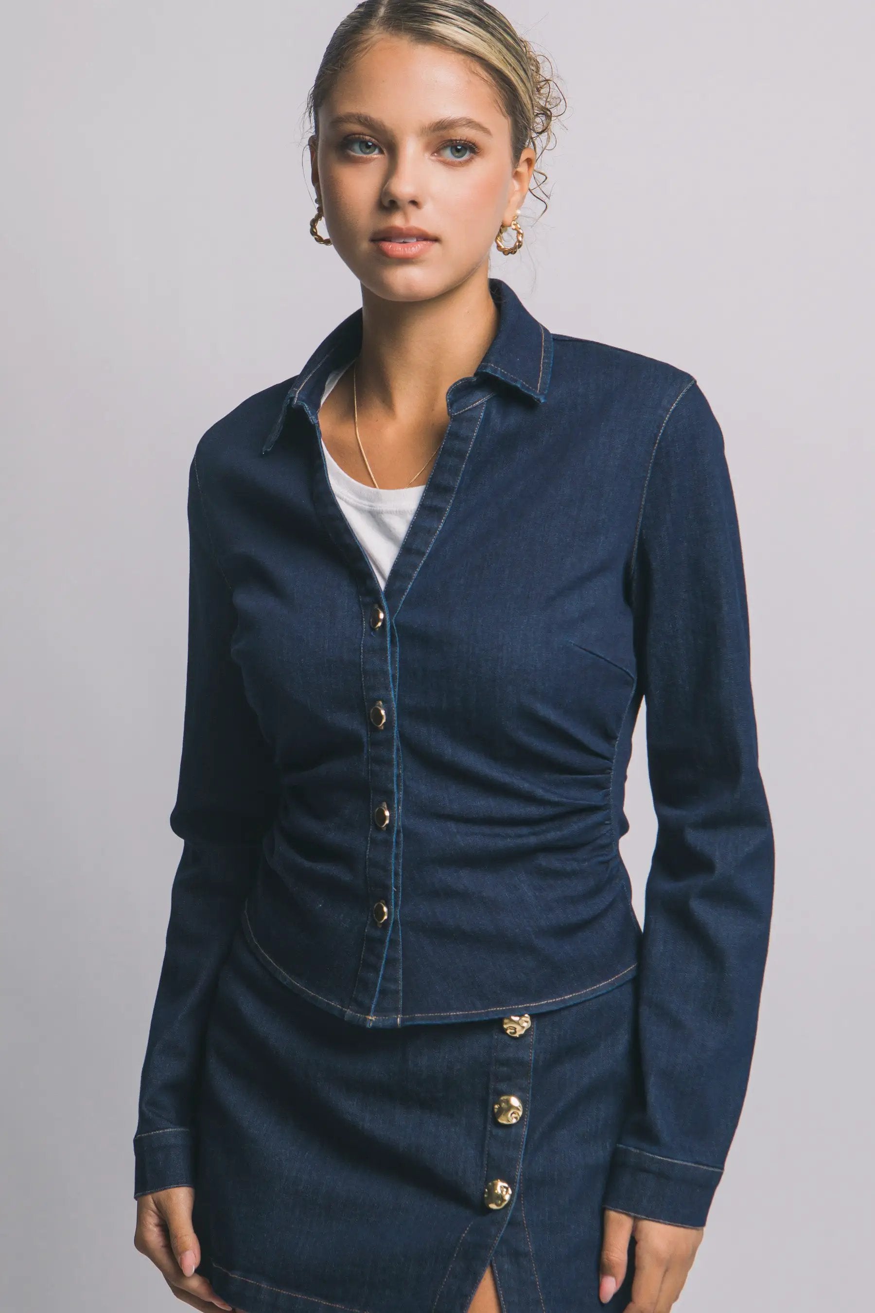 LOVE TREE Blusa con Escote en V y Cintura Ajustada - Love Tree - Tops