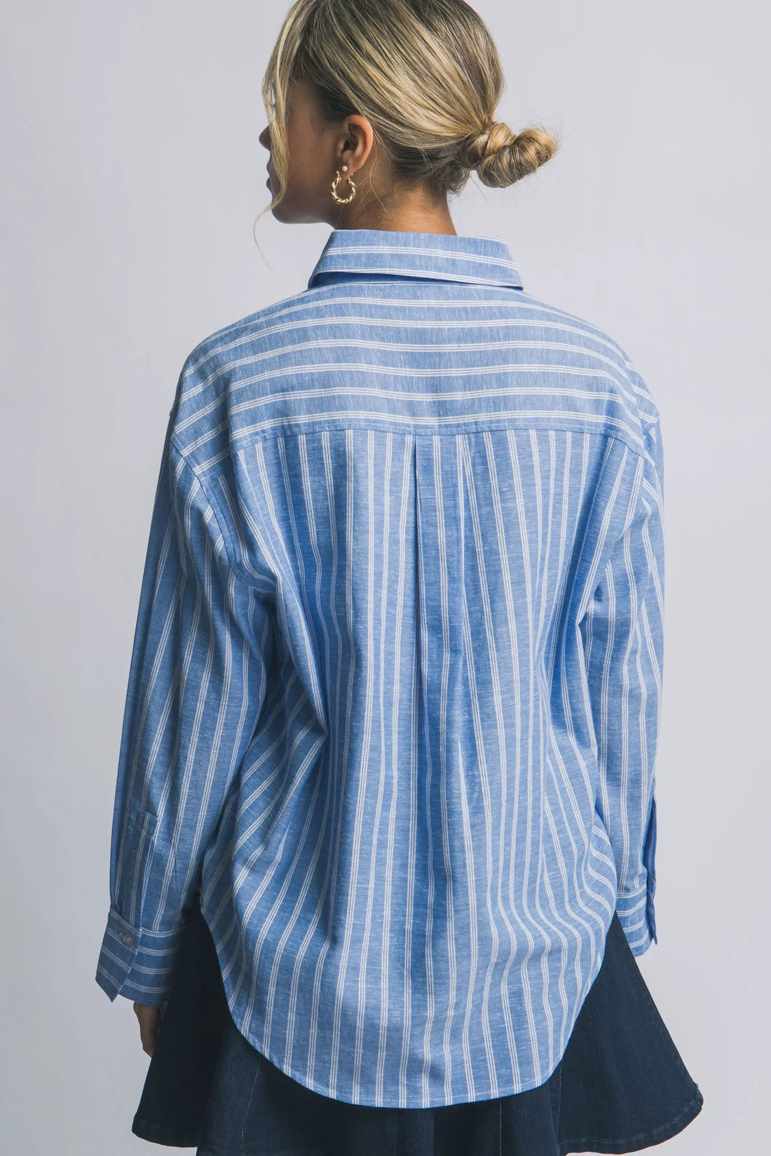 Camisa Oversized de Rayas con Botones Azul Manga Larga by LOVE TREE