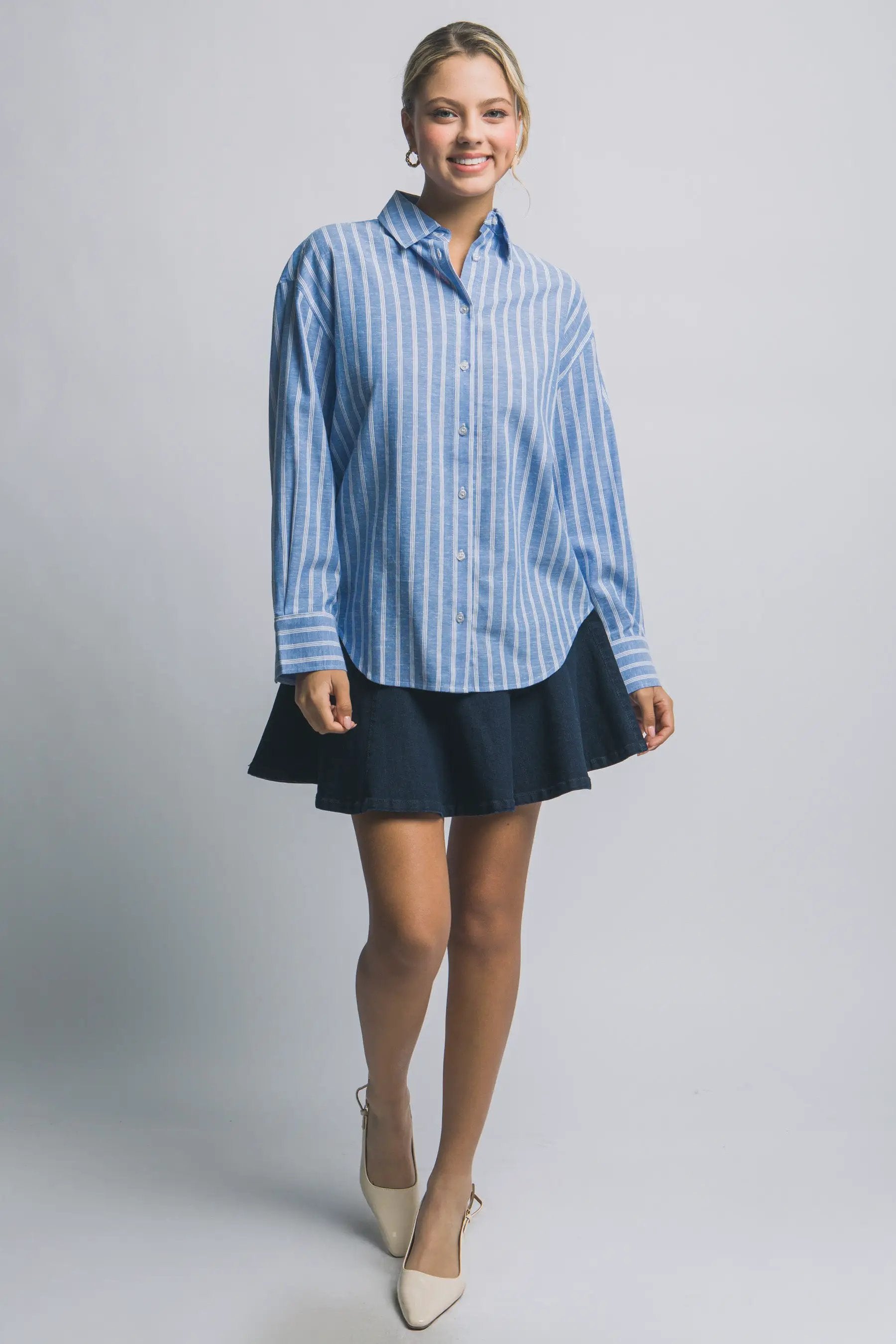 Camisa Oversized de Rayas con Botones Azul Manga Larga by LOVE TREE