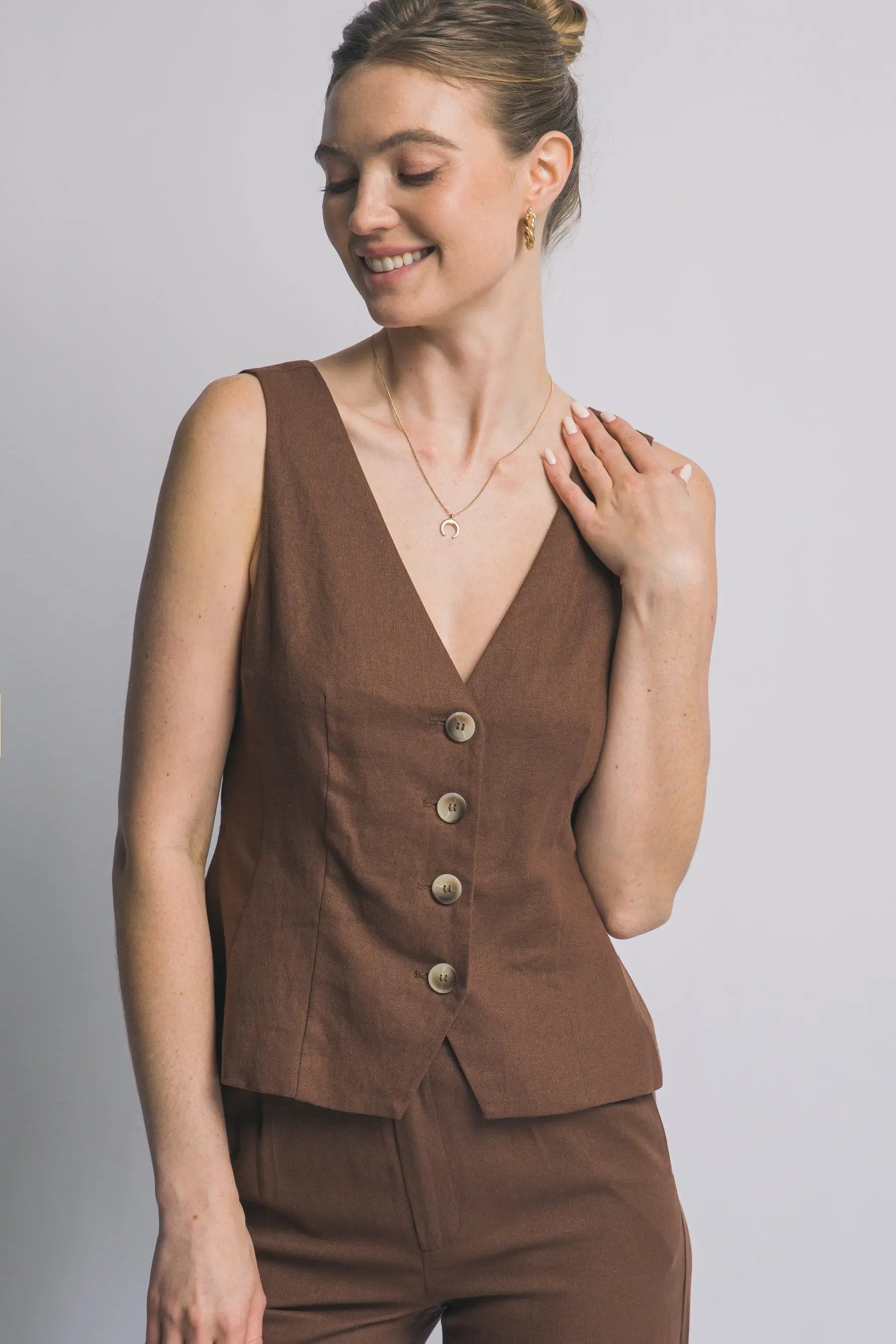 Wholesale V- Neckline Linen Vest 5217VL - LOVE TREE by LOVE TREE