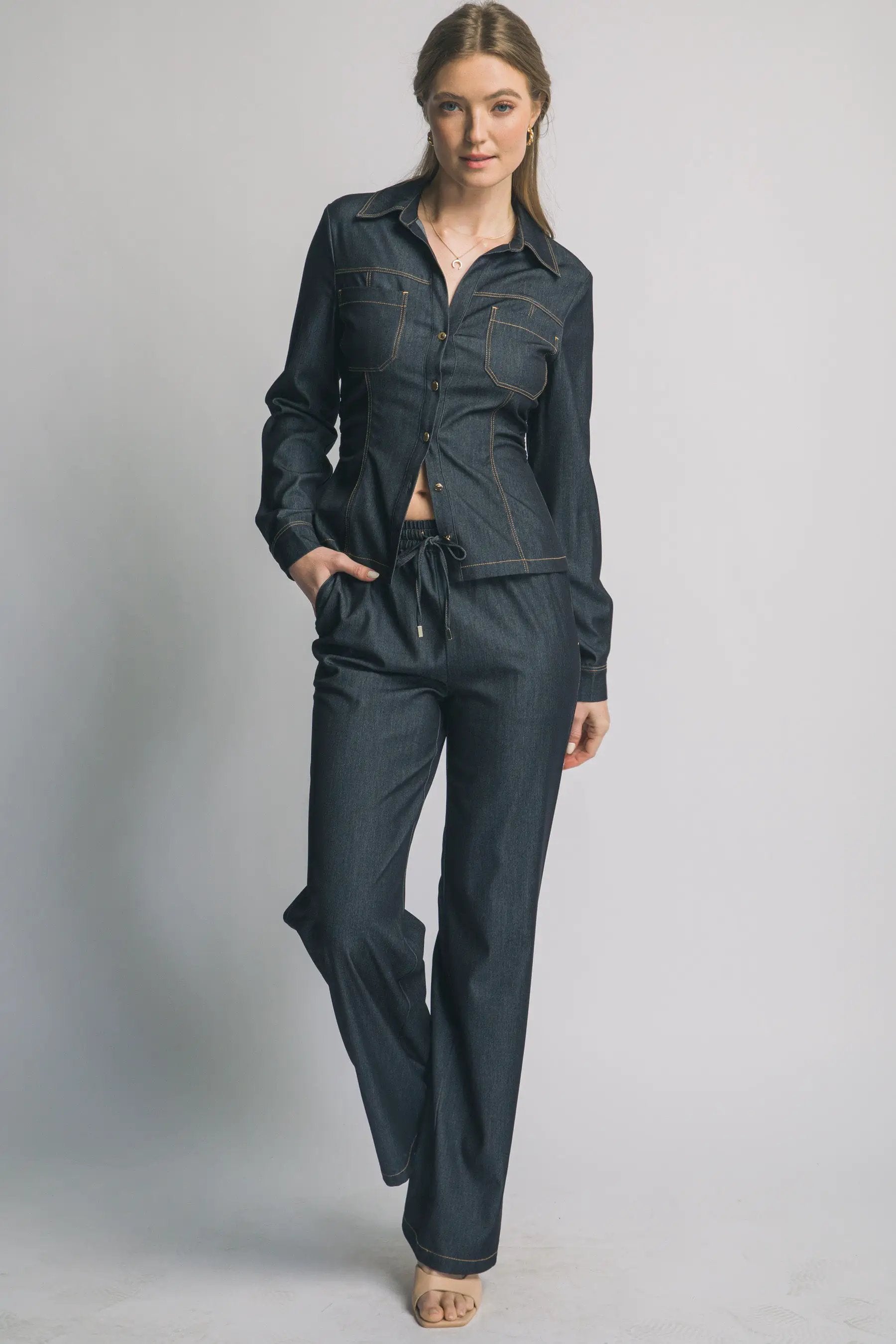 Pantalón de Mezclilla Corte Ancho para Mujer - Azul Desgastado - Estilo Moderno by LOVE TREE