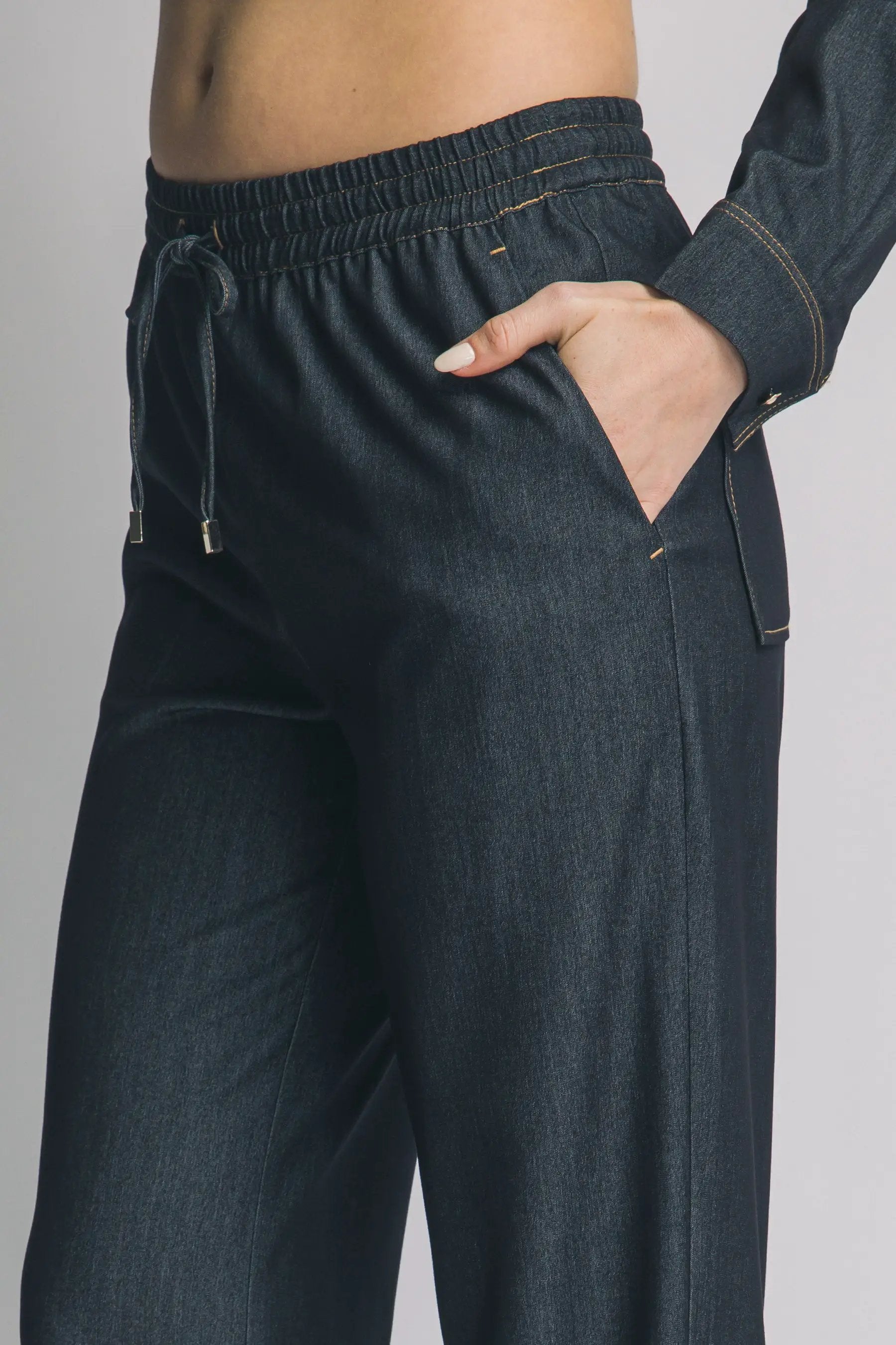 Pantalón de Mezclilla Corte Ancho para Mujer - Azul Desgastado - Estilo Moderno by LOVE TREE