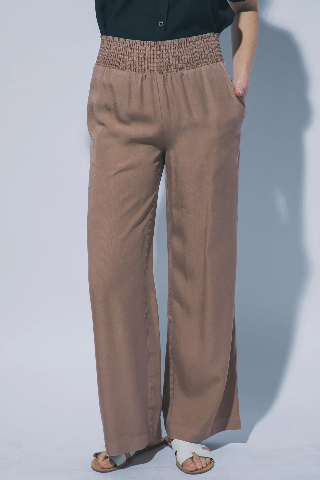 LOVE TREE Pantalones Casuales de Cintura Alta con Smock para Mujer - LOVE TREE - Pants