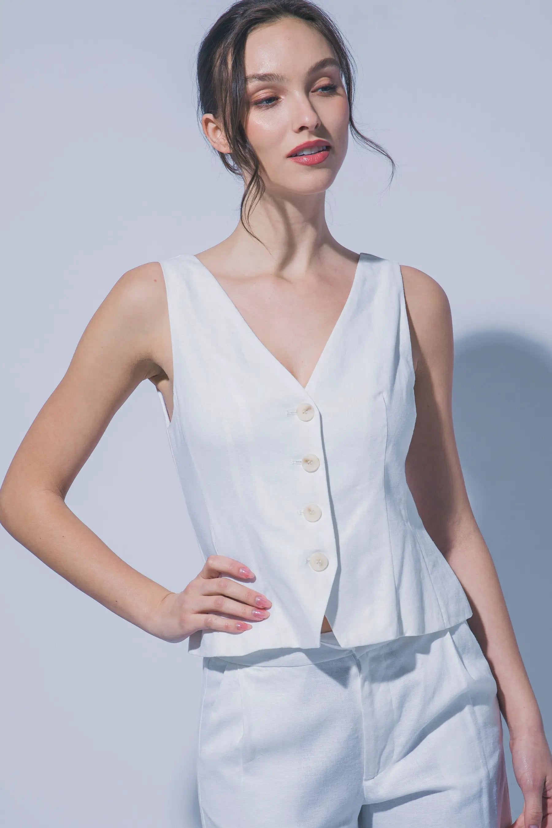 Wholesale V- Neckline Linen Vest 5217VL - LOVE TREE by LOVE TREE