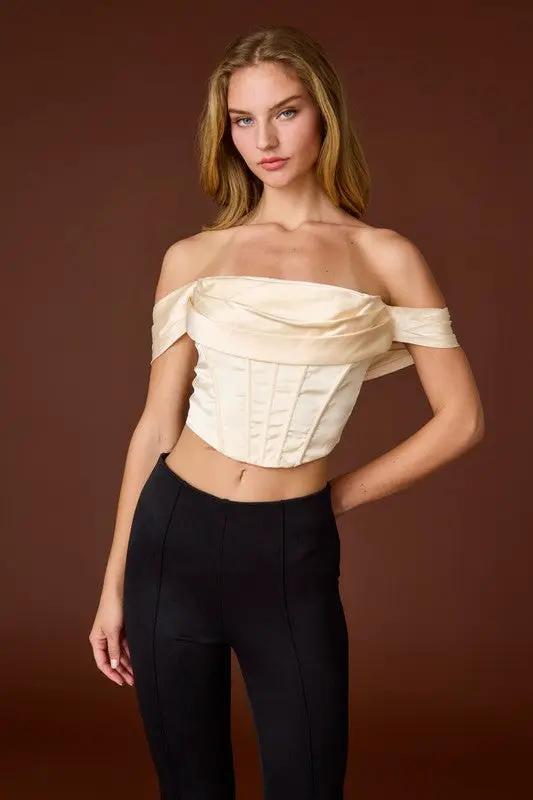 Corset Top con hombros descubiertos y plisados blanco by Yanet Collection