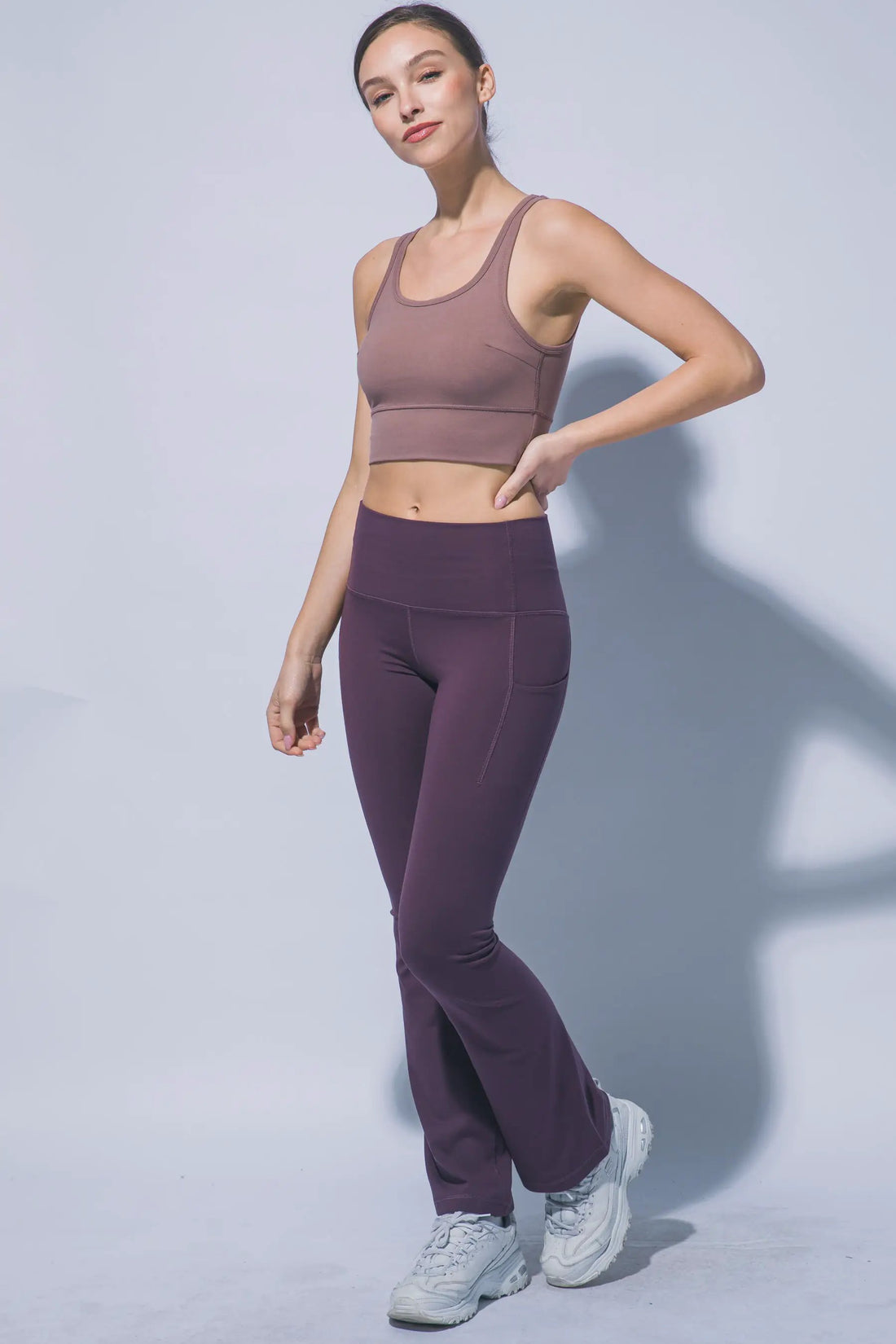 LOVE TREE Leggings Acampanados de Tiro Alto con Bolsillos Laterales - LOVE TREE - Activewear