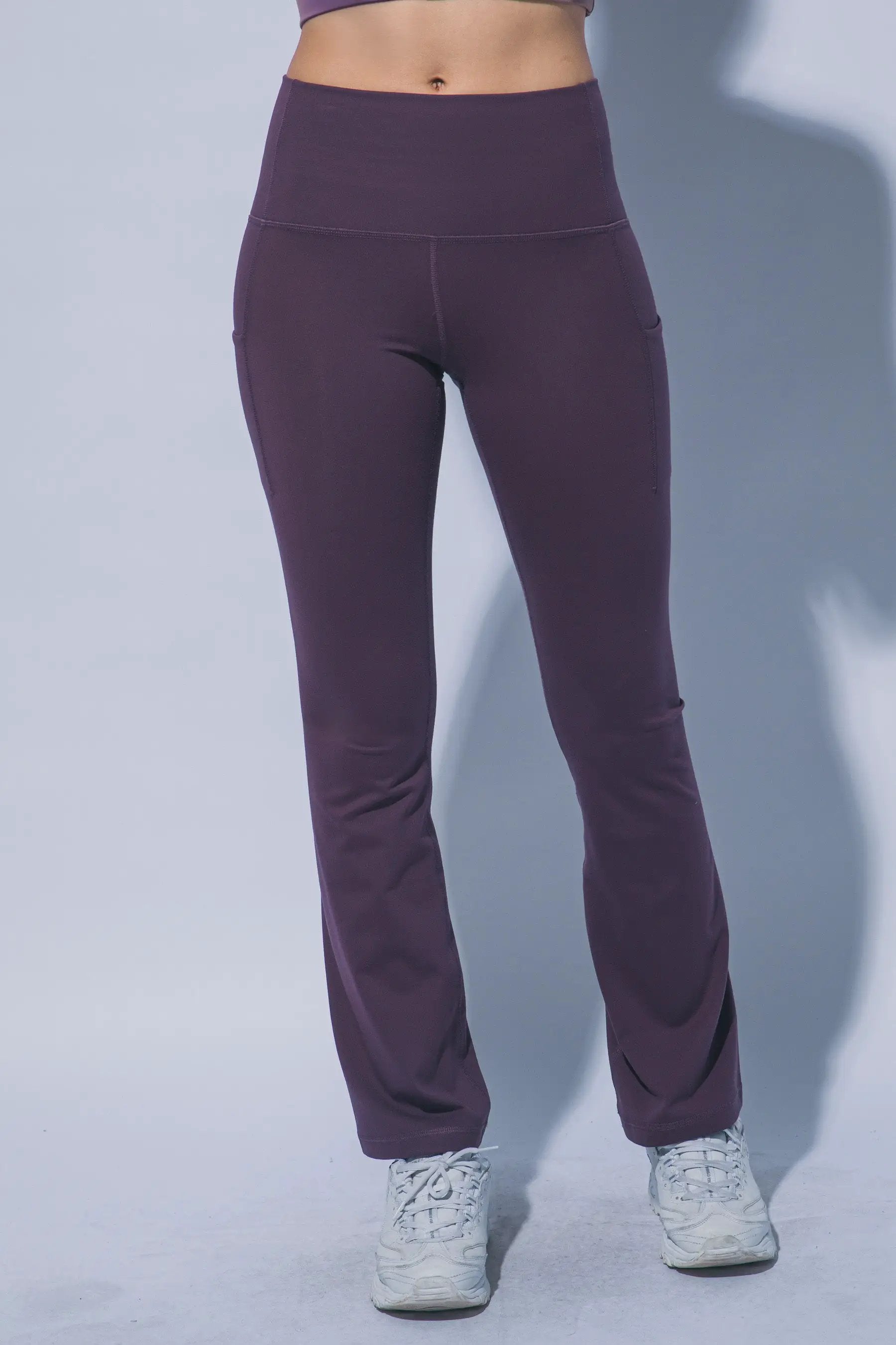 LOVE TREE Leggings Acampanados de Tiro Alto con Bolsillos Laterales - LOVE TREE - Activewear