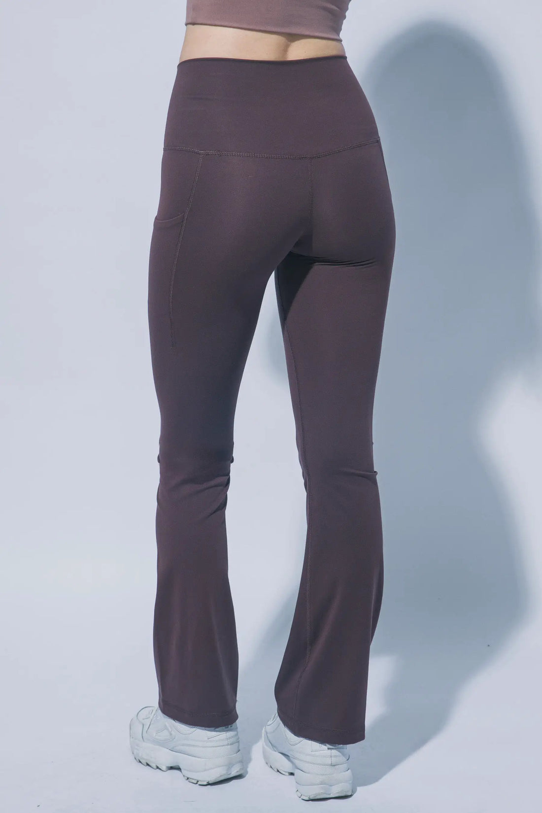 LOVE TREE Leggings Acampanados de Tiro Alto con Bolsillos Laterales - LOVE TREE - Activewear