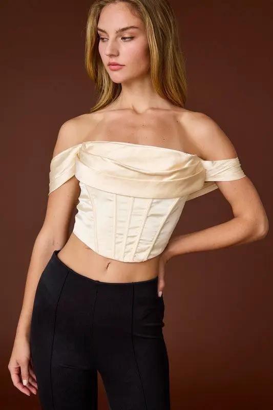 Corset Top con hombros descubiertos y plisados blanco by Yanet Collection