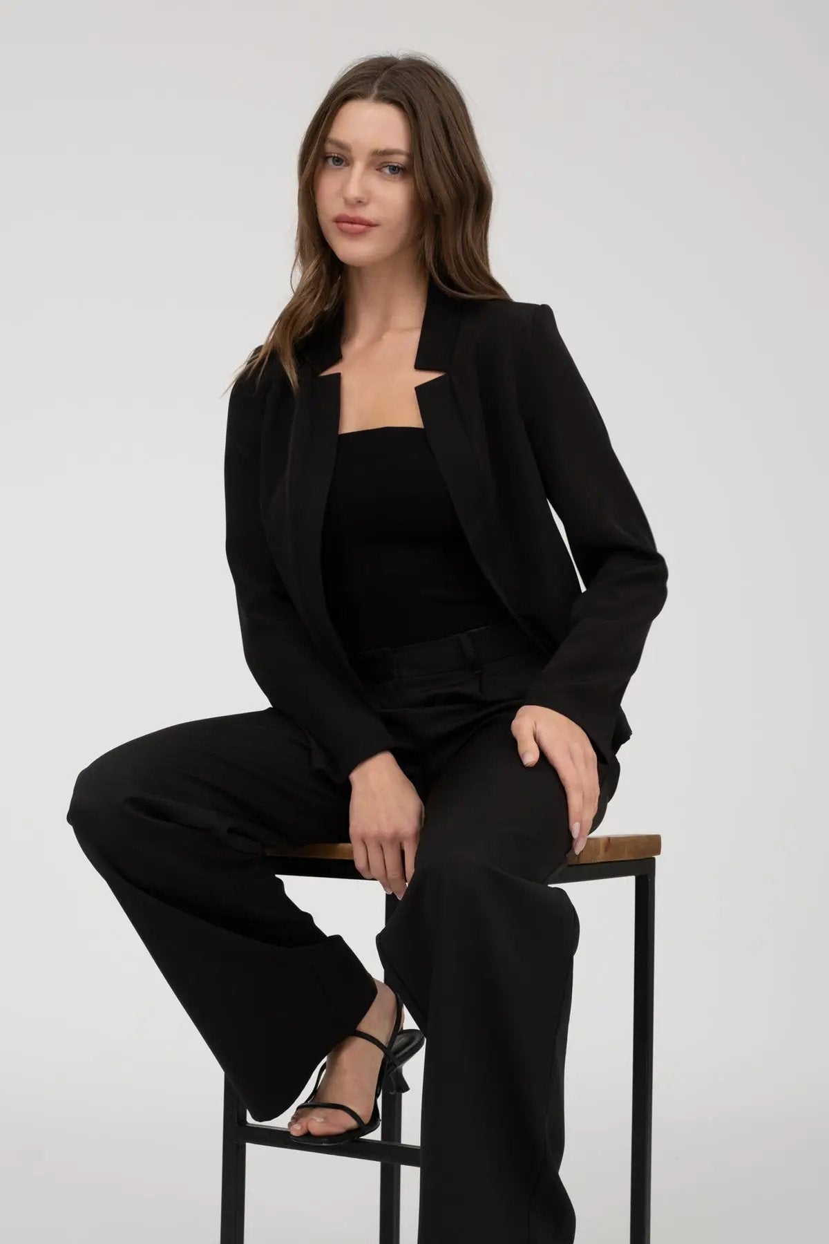 Blazer de Manga Larga con Cuello Notch Elegante by Yanet Collective