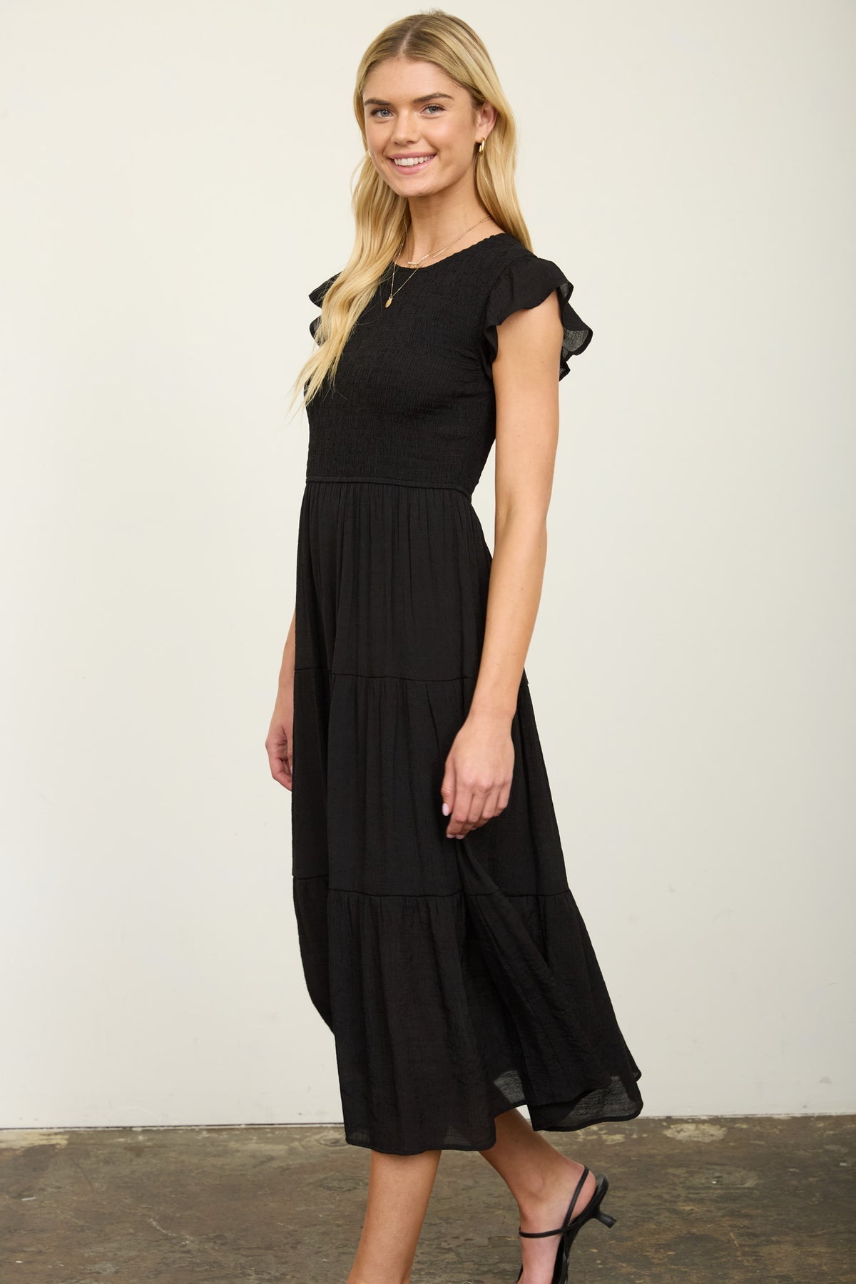 Vestido Midi Negro con Nido de Abeja - Estilo Boho Chic para Verano
