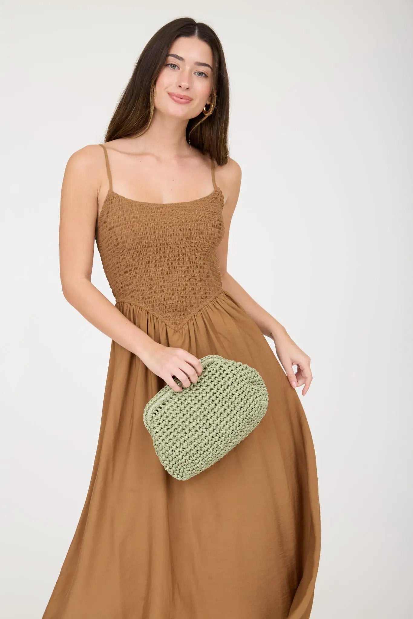 PRE-ORDEN Vestido Midi con Tirantes Finos y Cintura Basque Fruncida (Pre-orden) by shopblupepper