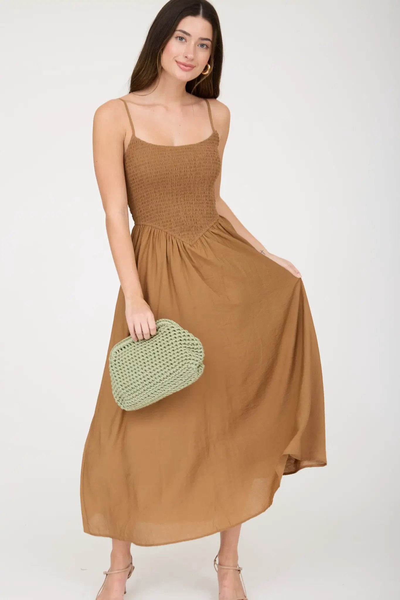 PRE-ORDEN Vestido Midi con Tirantes Finos y Cintura Basque Fruncida (Pre-orden) by shopblupepper