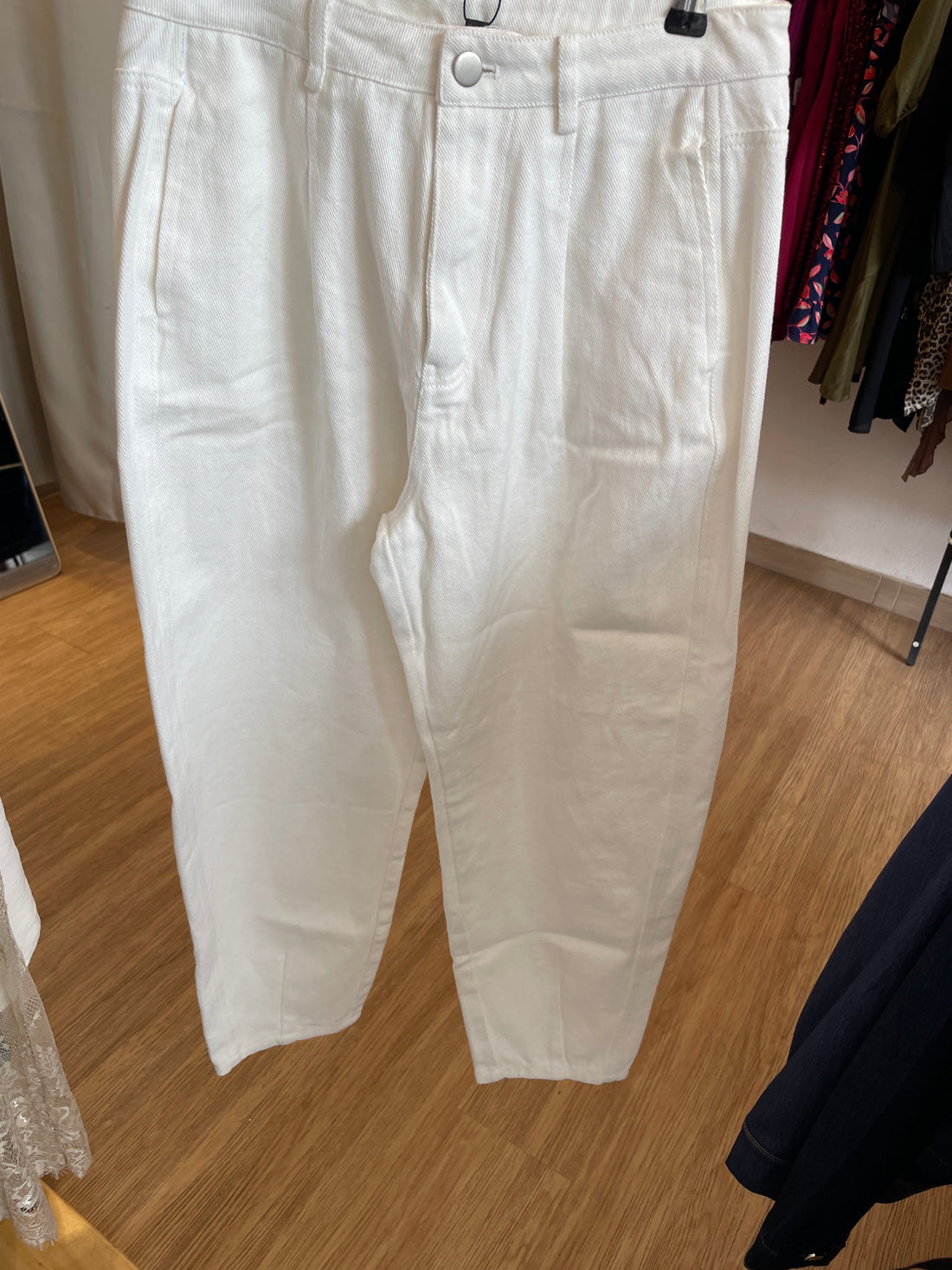 Pantalones Acampanados de Sarga Carrie - Ropa de Mujer/ Blanco