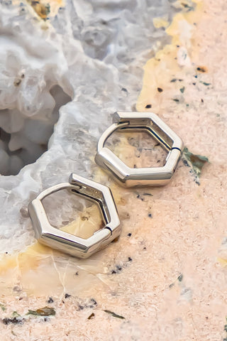 Pendientes tipo argolla con bisagras y forma hexagonal