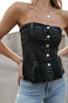 Top mezclilla abotonado strapless