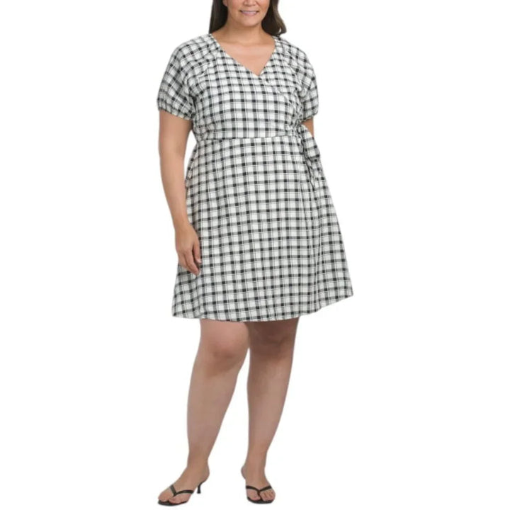 Vestido Corto de Cuadros Blanco y Negro con Bolsillo - Estilo Boutique