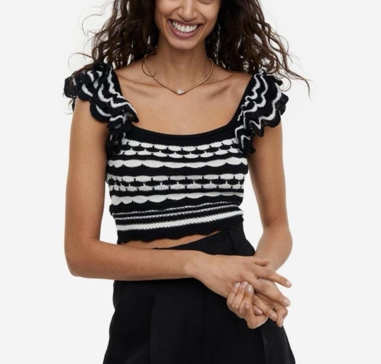 Top de Punto Azul Marino a Rayas con Bajo Volante - Estilo Boutique