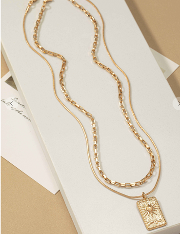 Collar con Colgante de Carta del Tarot del Sol en Latón Dorado