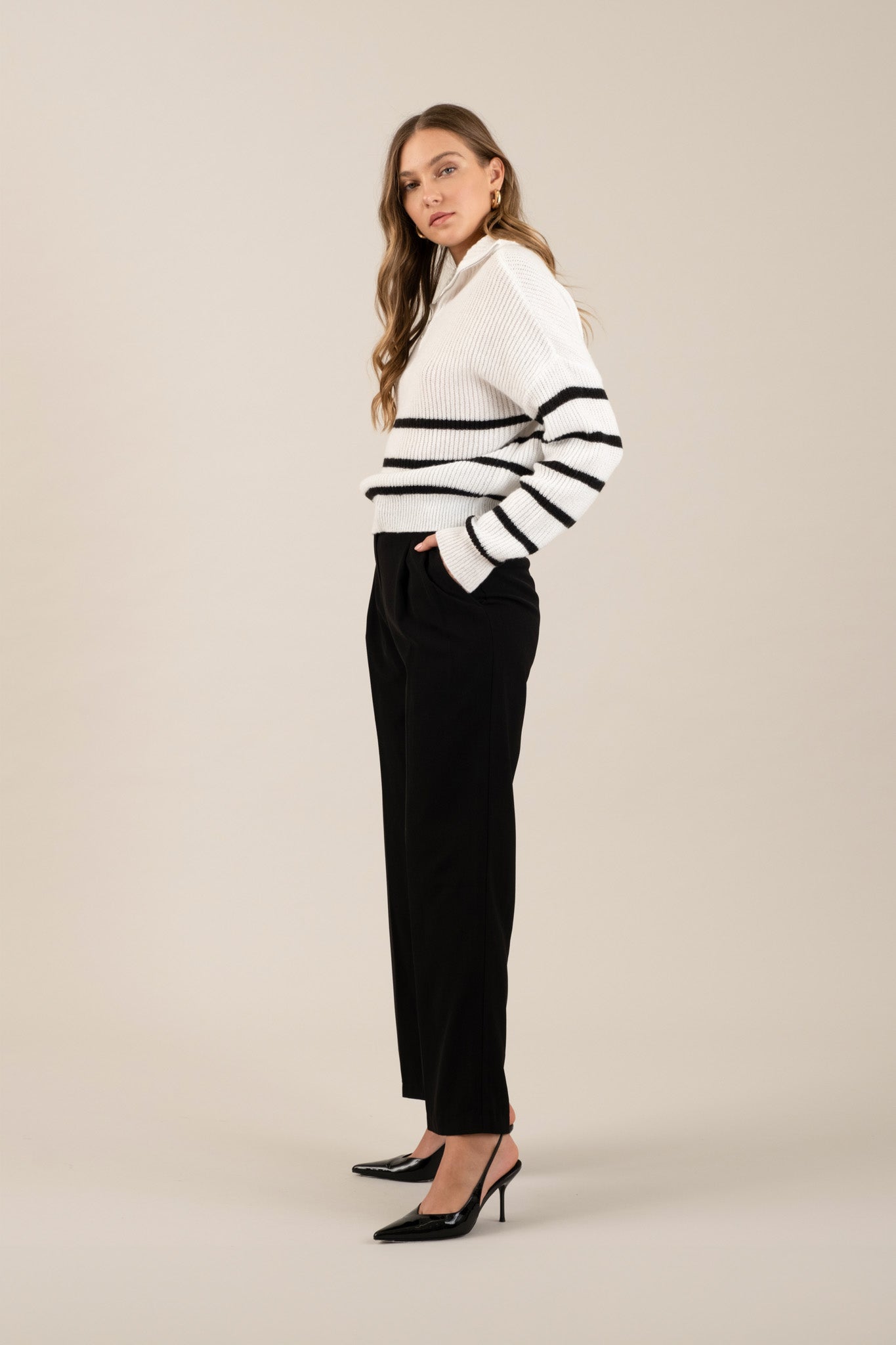 Pantalones de Vestir Plisados de Pierna Ancha y Talle Alto