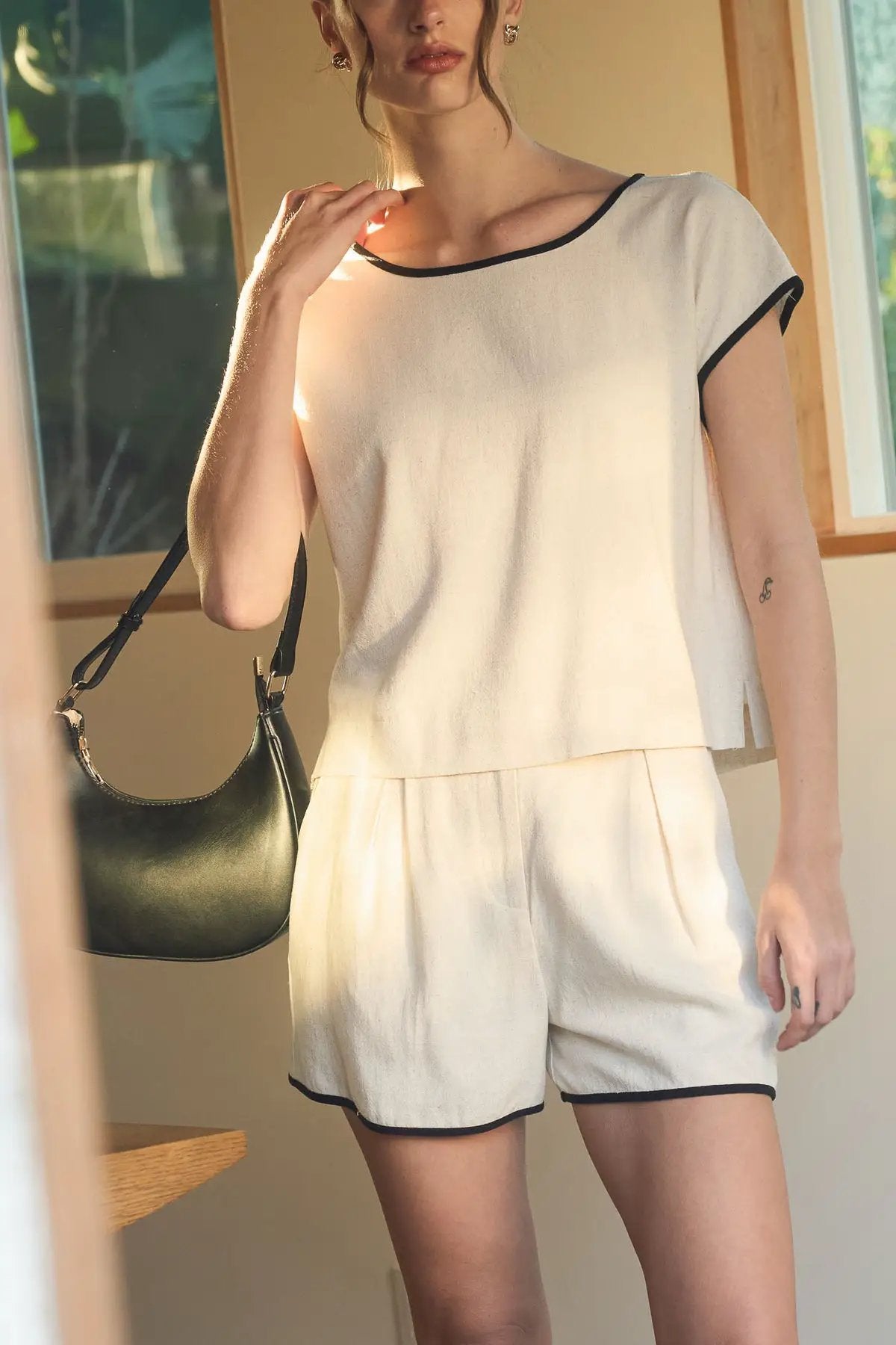 Shorts Mini de Lino con Cintura Alta y Ribete en Contraste by shopblupepper