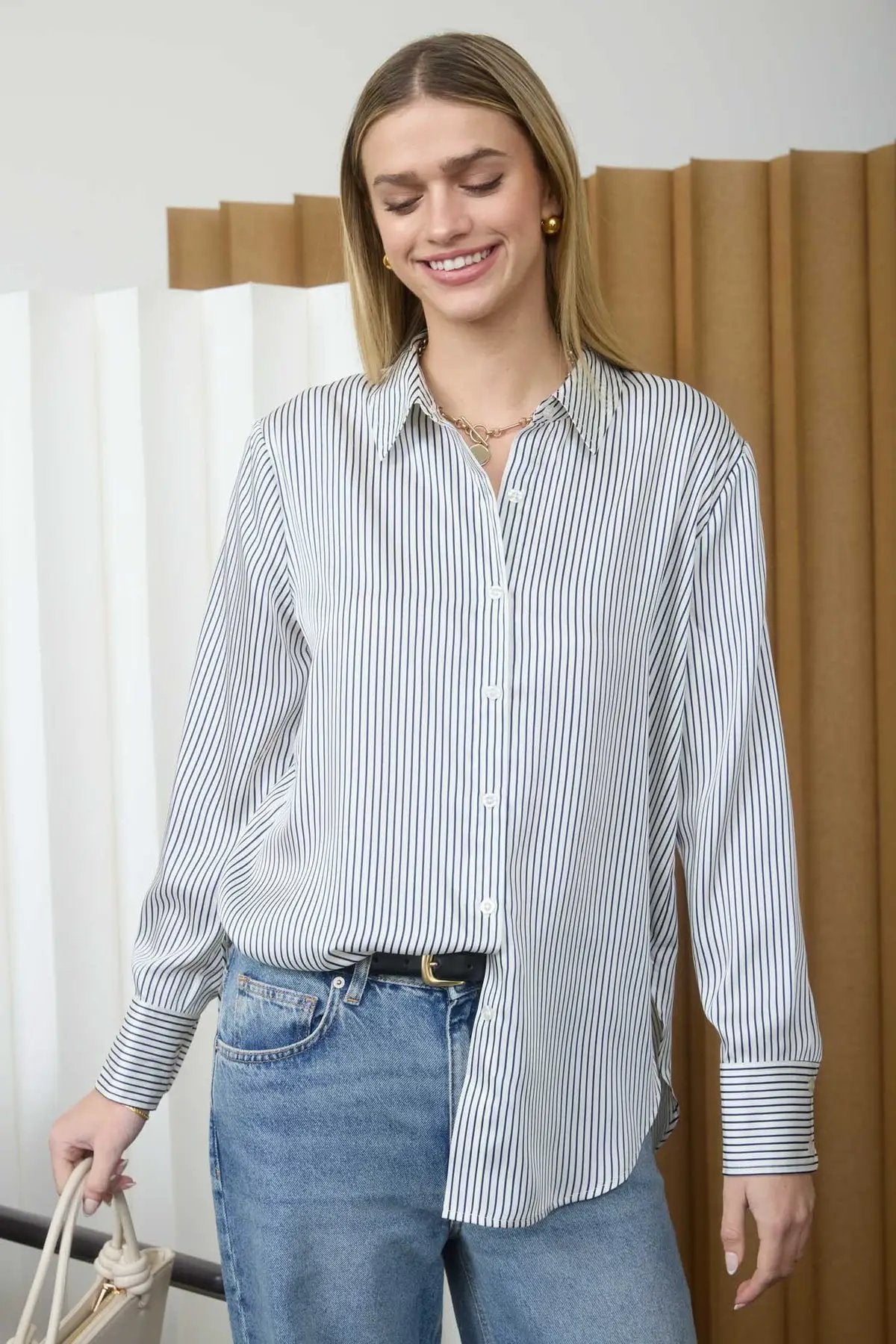 Camisa de Manga Larga con Patrón de Rayas y Cuello by shopblupepper