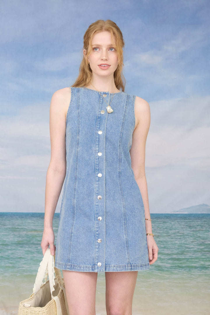 Vestido Mini de Mezclilla con Botones y Cuello Redondo