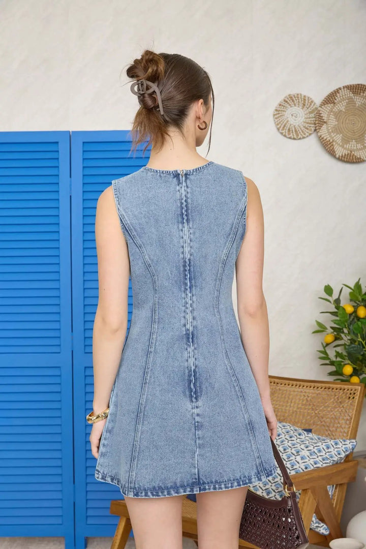 PRE-ORDEN Vestido Corto de Mezclilla sin Mangas con Cuello Redondo by shopblupepper