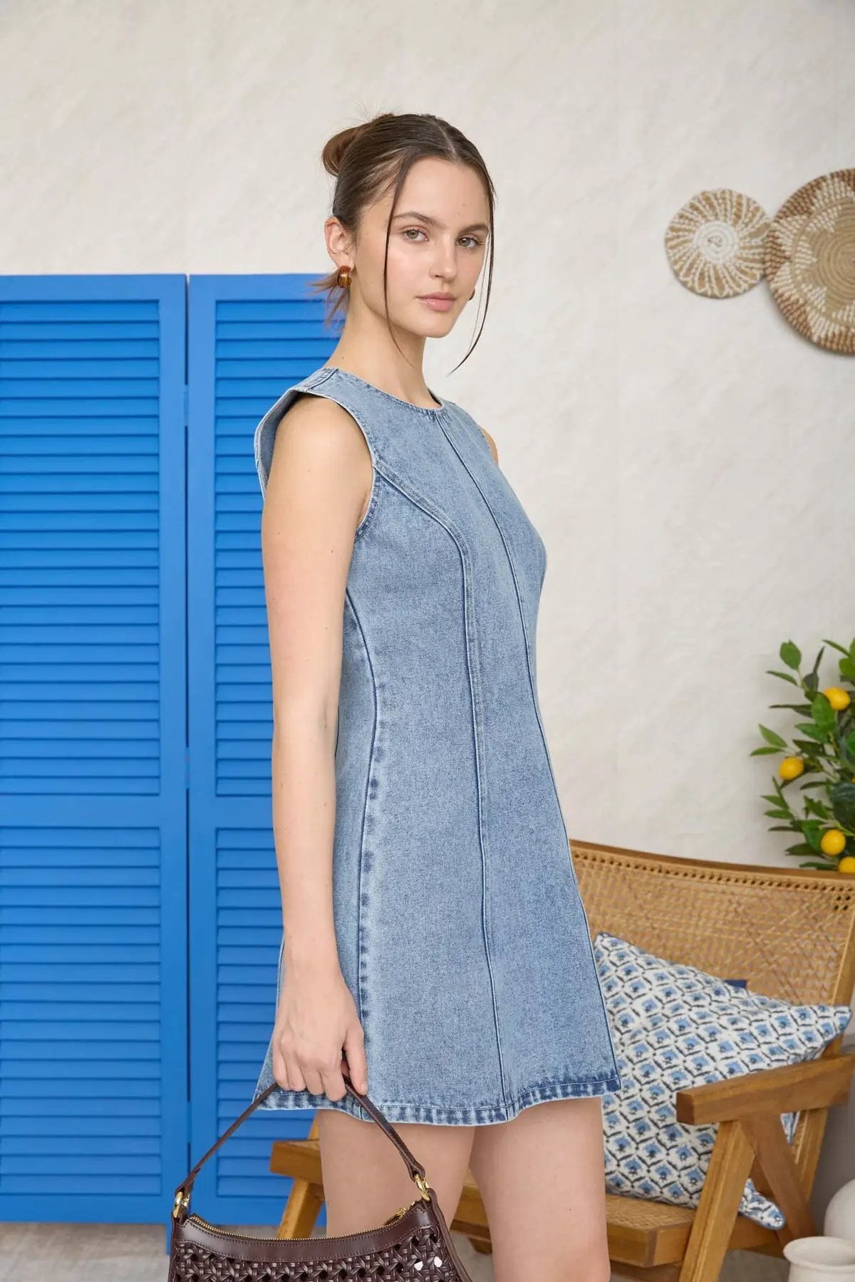PRE-ORDEN Vestido Corto de Mezclilla sin Mangas con Cuello Redondo by shopblupepper