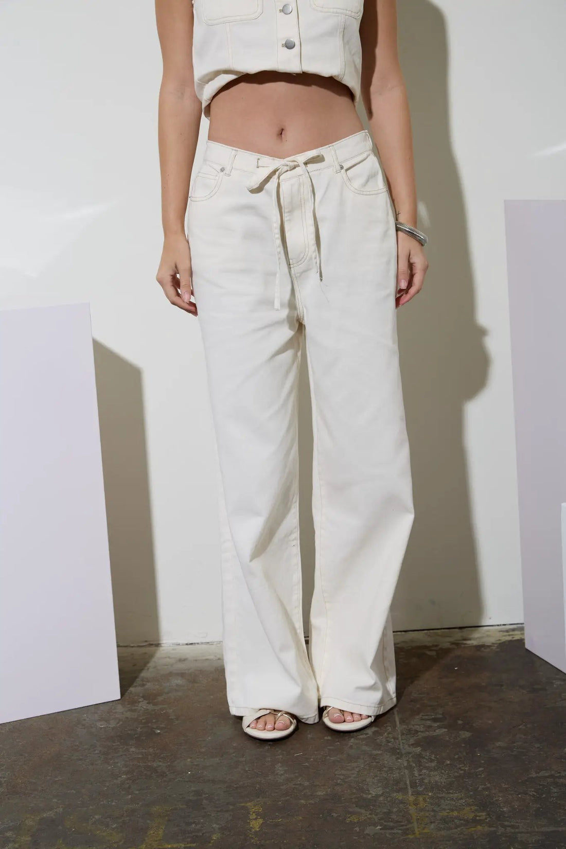 Pantalones de Mezclilla con Detalle de Cordón by shopblupepper