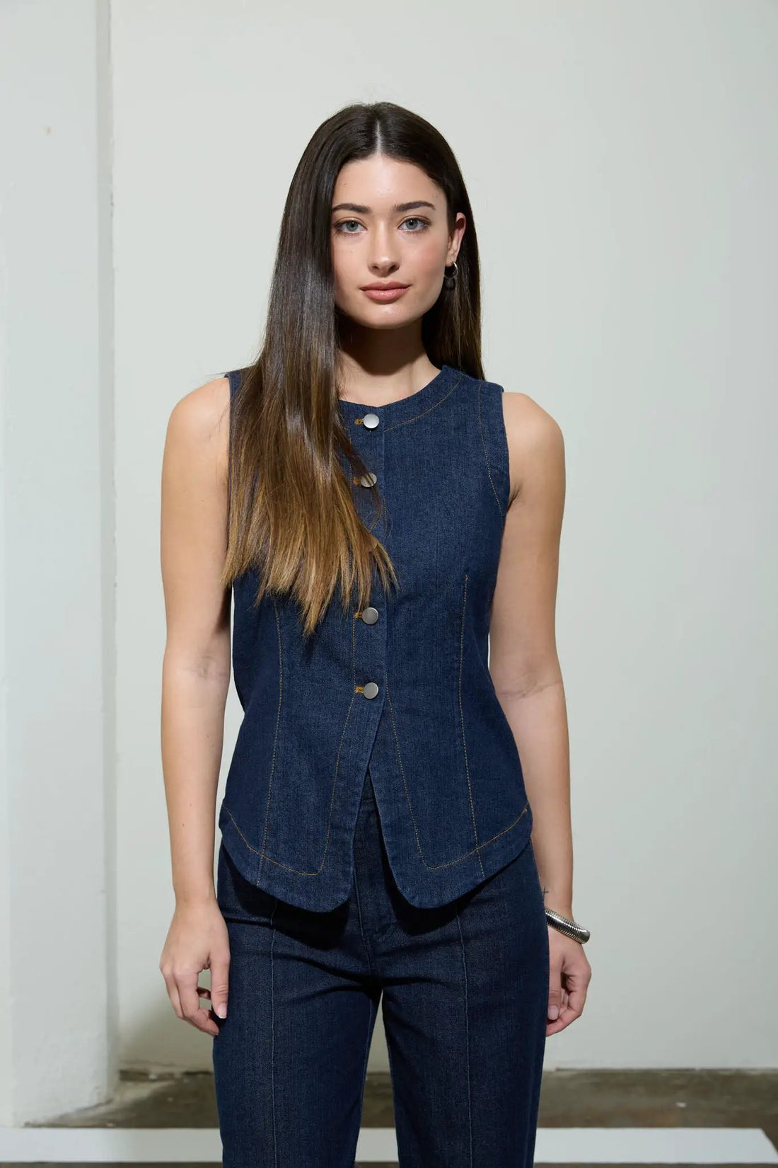 THE WORKSHOP Round Neck Button Down Sleeveless Denim Vest Top -