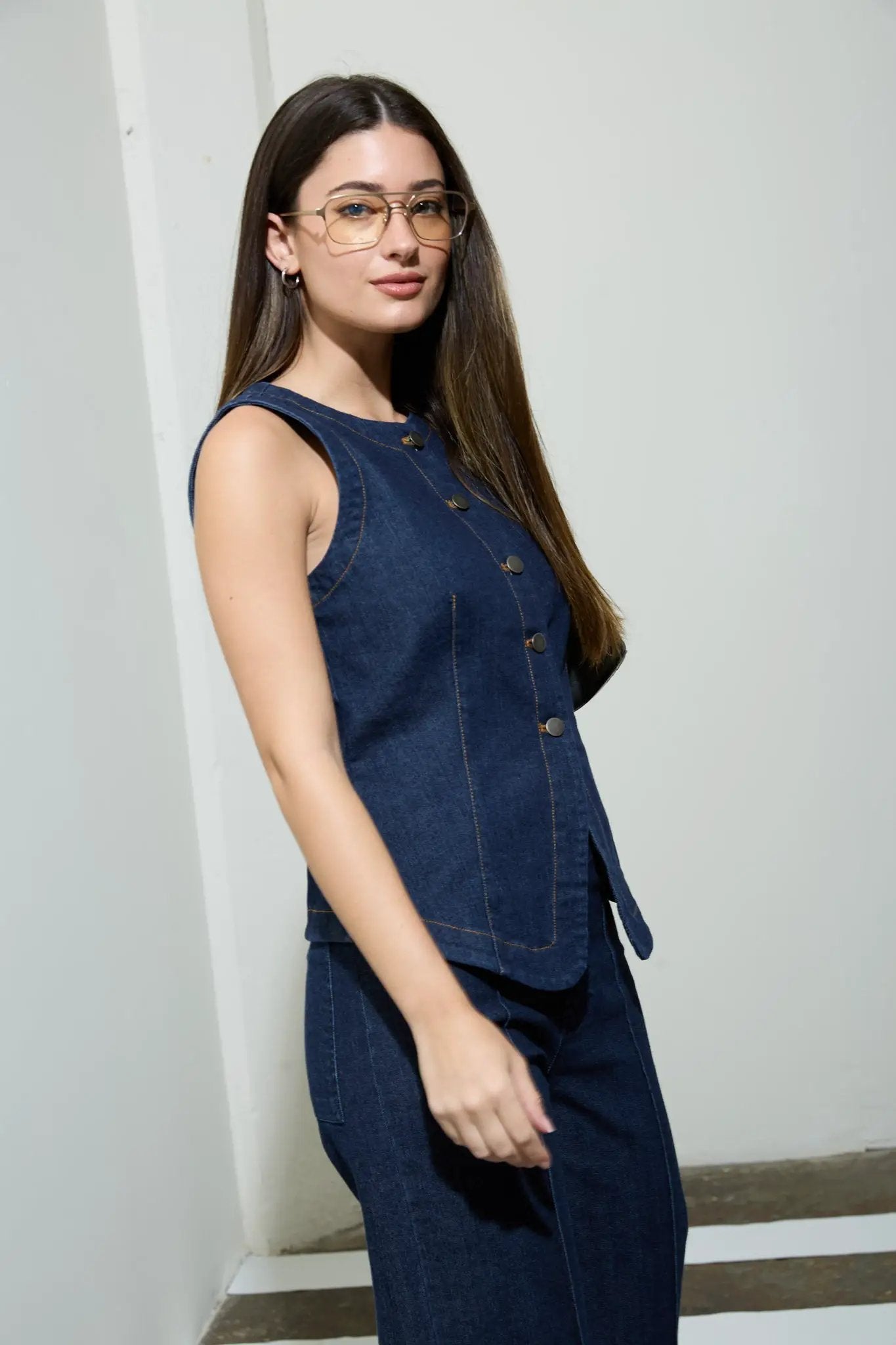 THE WORKSHOP Round Neck Button Down Sleeveless Denim Vest Top -