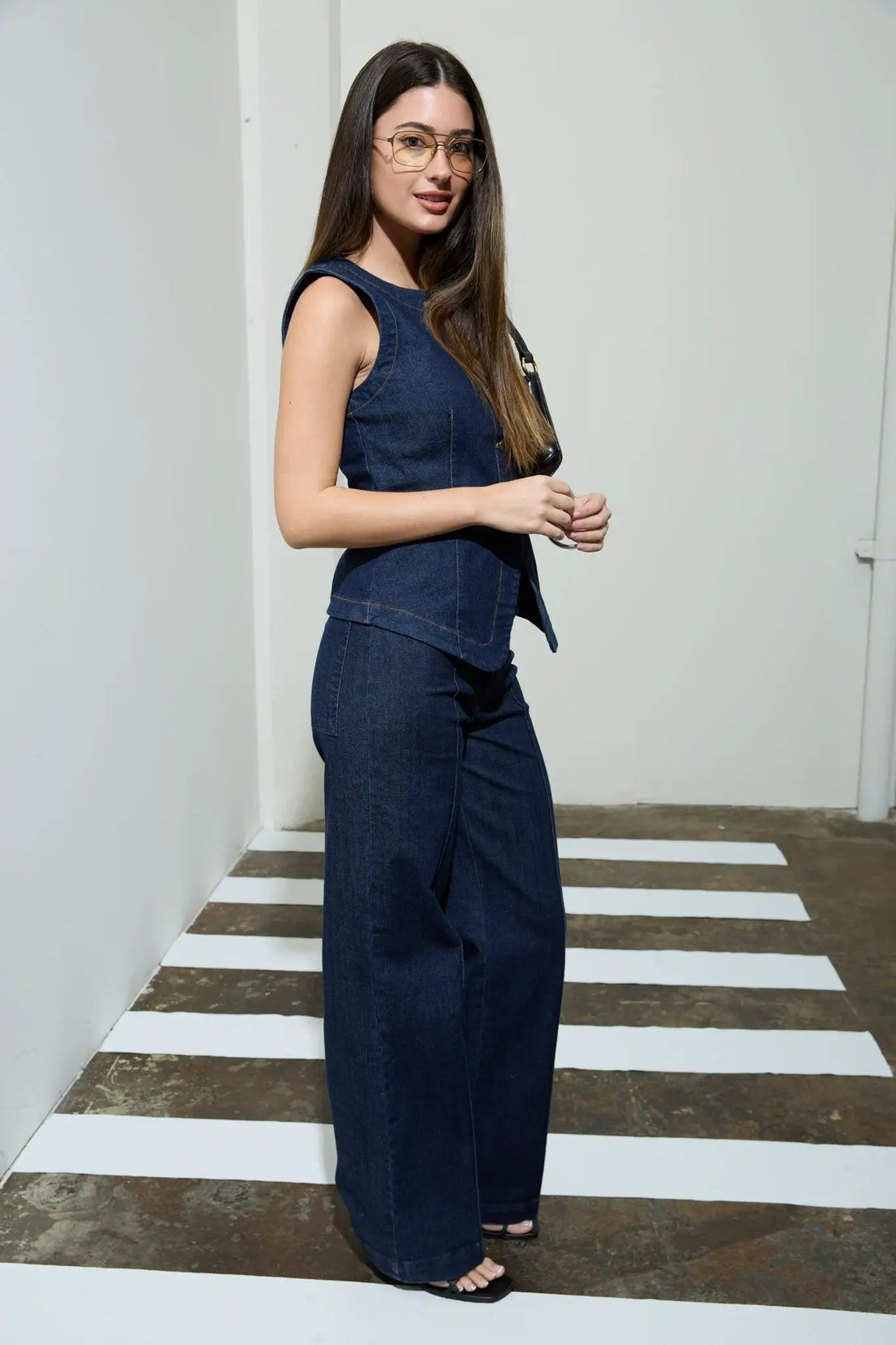 THE WORKSHOP Round Neck Button Down Sleeveless Denim Vest Top -