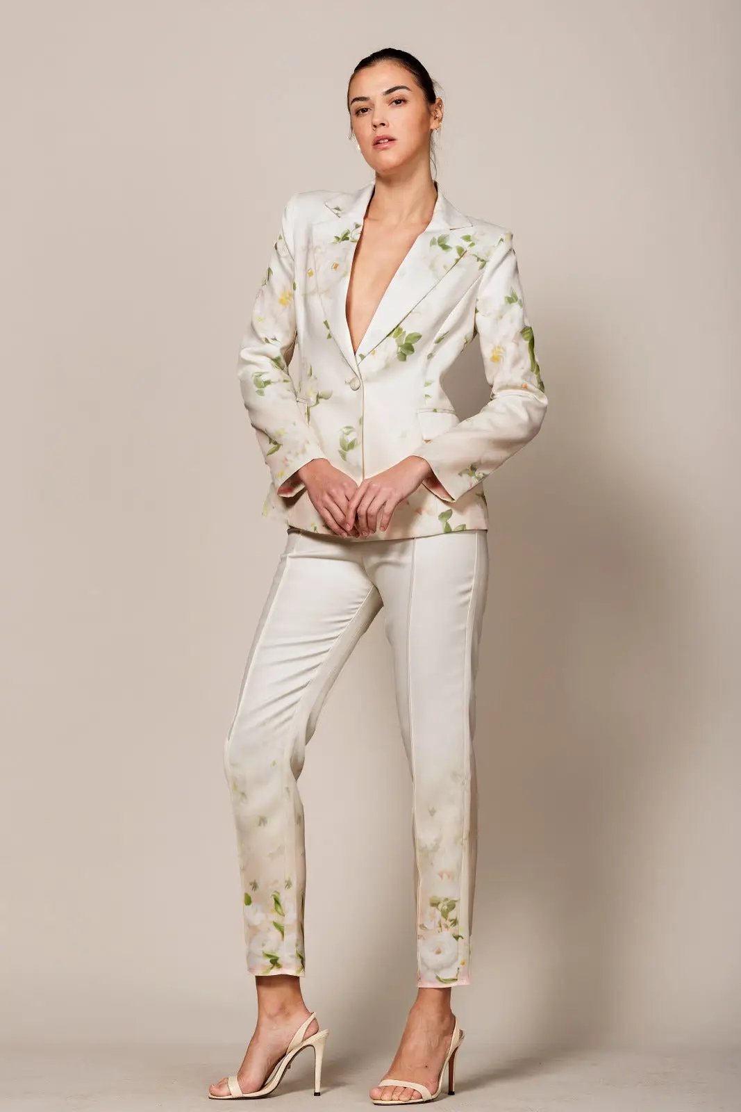 Pantalón Estrecho con Estampado Floral Blanco by Yanet Collective