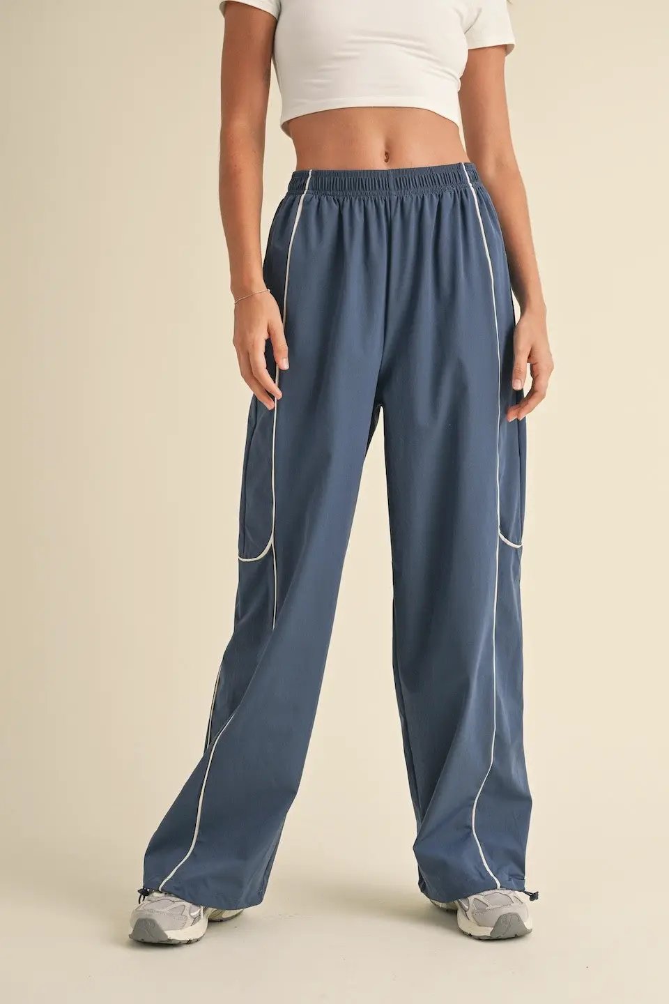 Track Pants de Nailon Deportivos Detalles de Contraste by Yanet Collection
