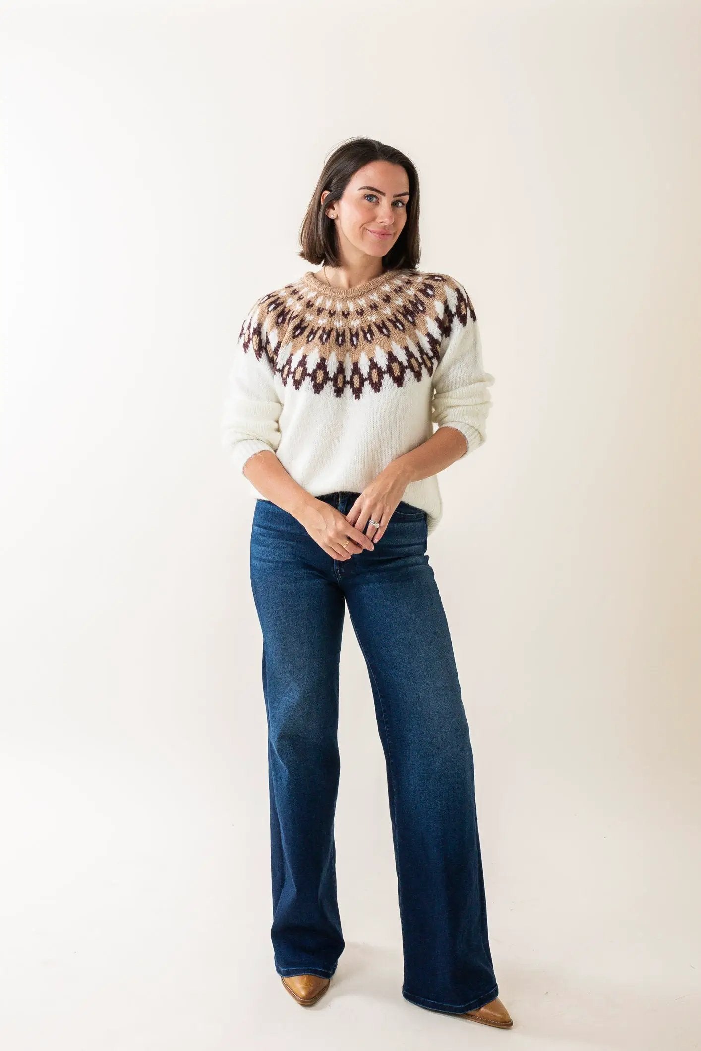 Suéter estilo Fair Isle – cuello redondo y diseño invernal by Yanet Collective