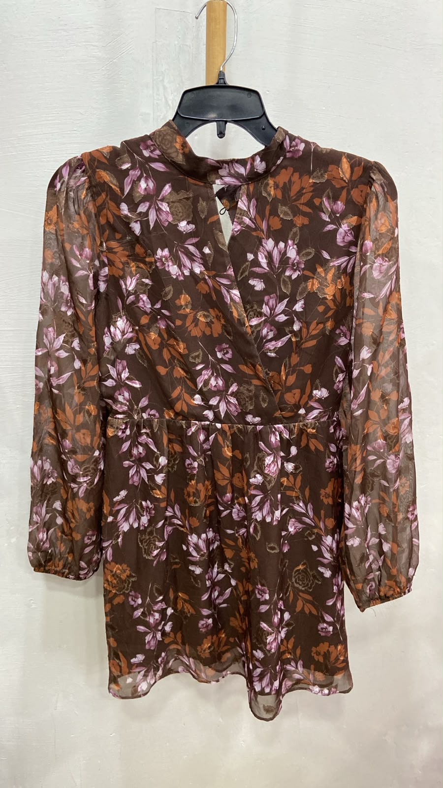 Blusa Cruzada de Flores en Tonos Tierra - Estilo Boutique