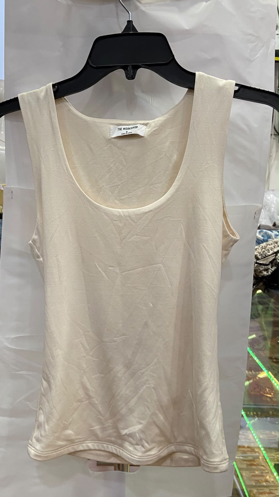 Top Sin Mangas Escote Redondo Crema - Estilo Boutique