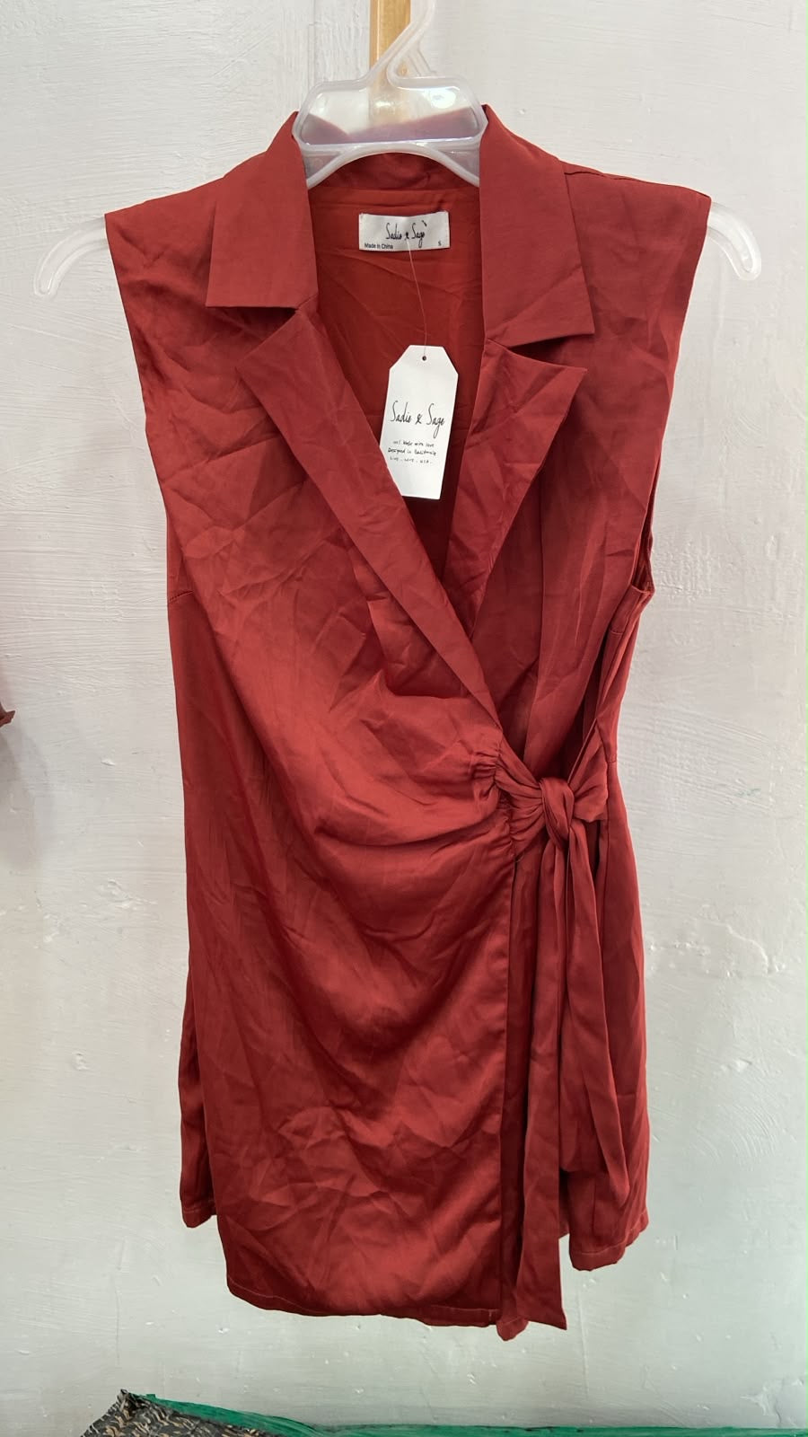 Top Sin Mangas Rust con Lazo - Estilo Boutique