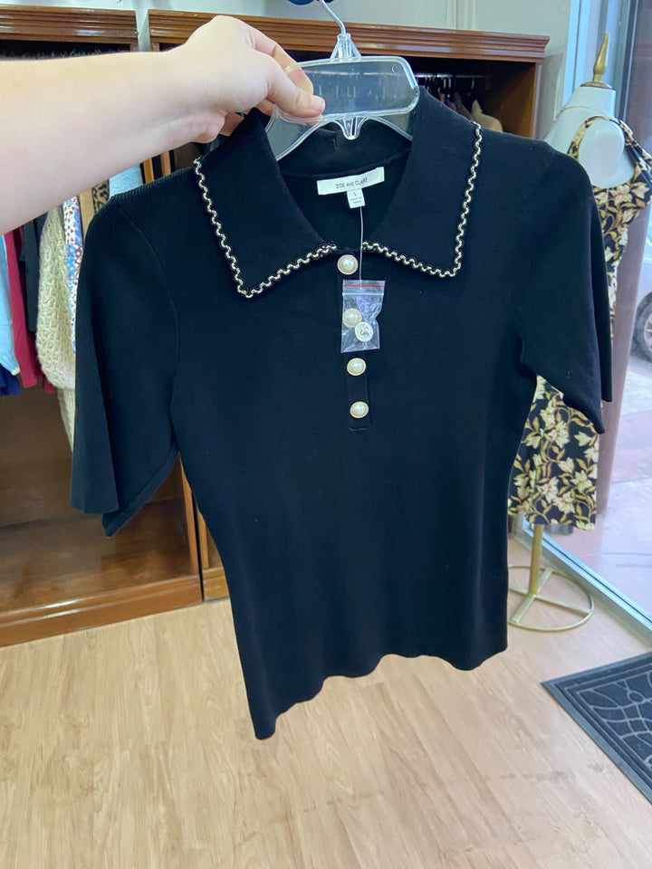 Top de Punto Negro con Ribete en Contraste - Estilo Boutique