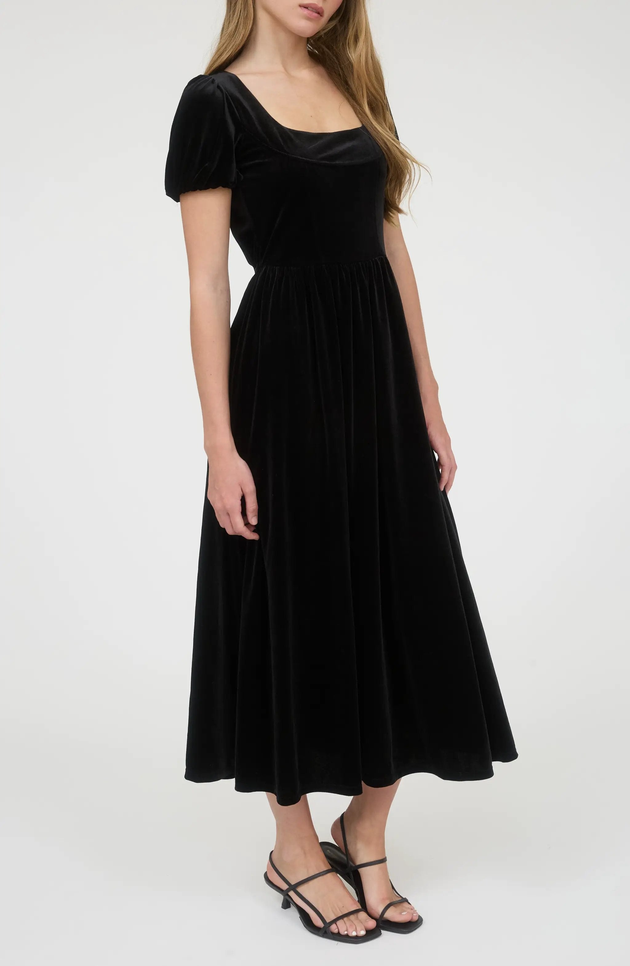 Vestido largo negro terciopelo by Yanet Collective