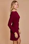 Vestido Burdeos vino con Escote Asimétrico 💃 y Fruncido Lateral | Manga Larga Elegante para Mujer by Yanet Collective