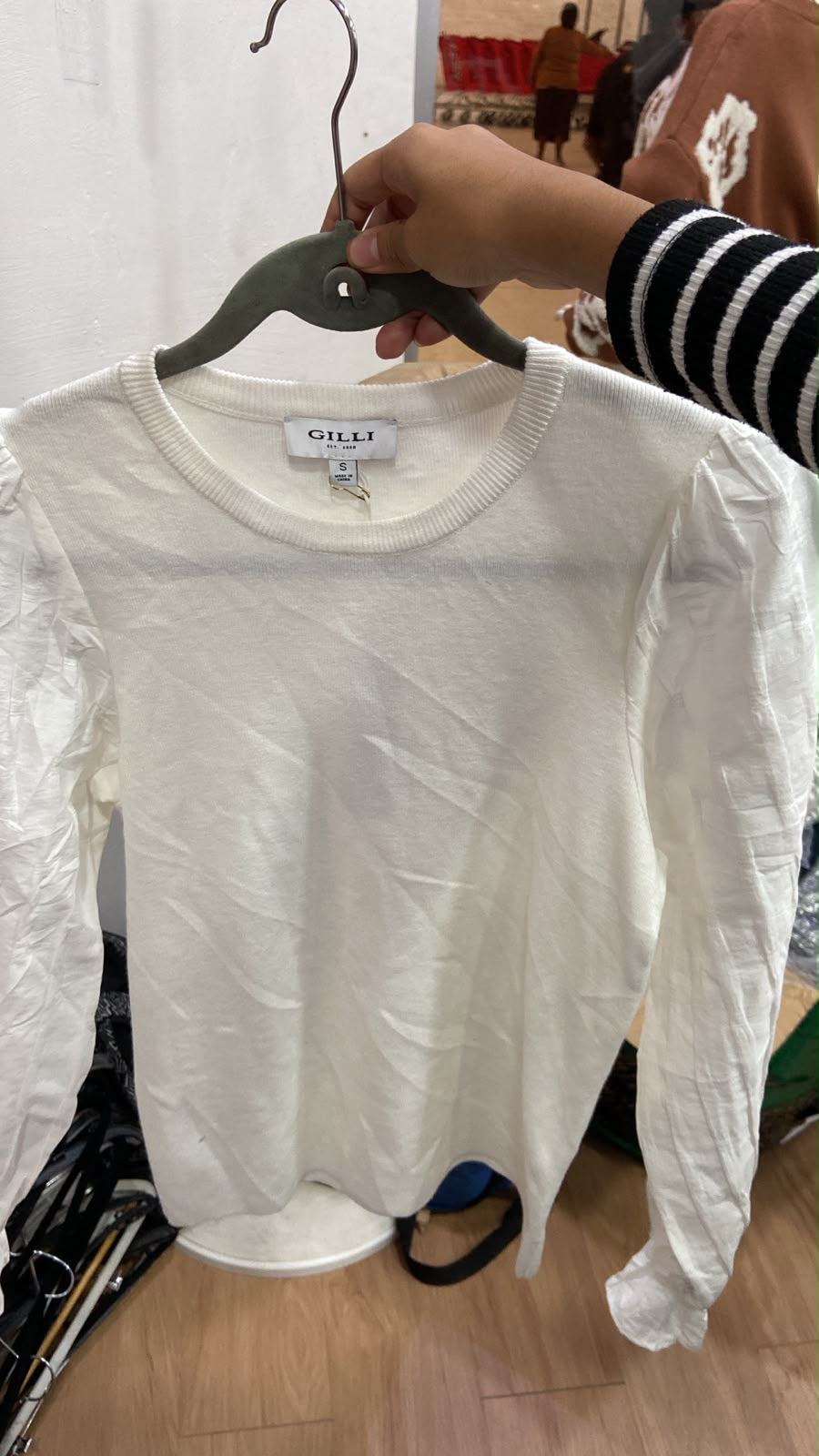 Blusa Blanca de Manga Abullonada con Textura - Estilo Boutique
