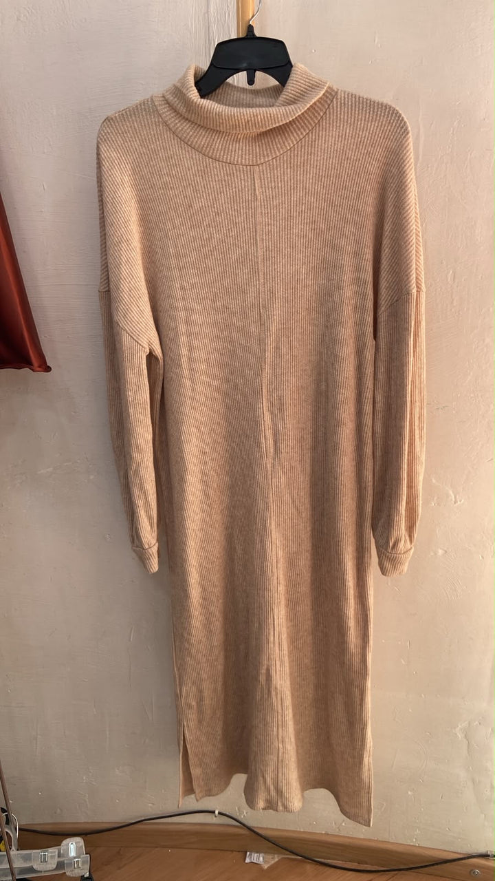 Vestido Midi de Punto Acanalado en Beige - Elegancia Minimalista