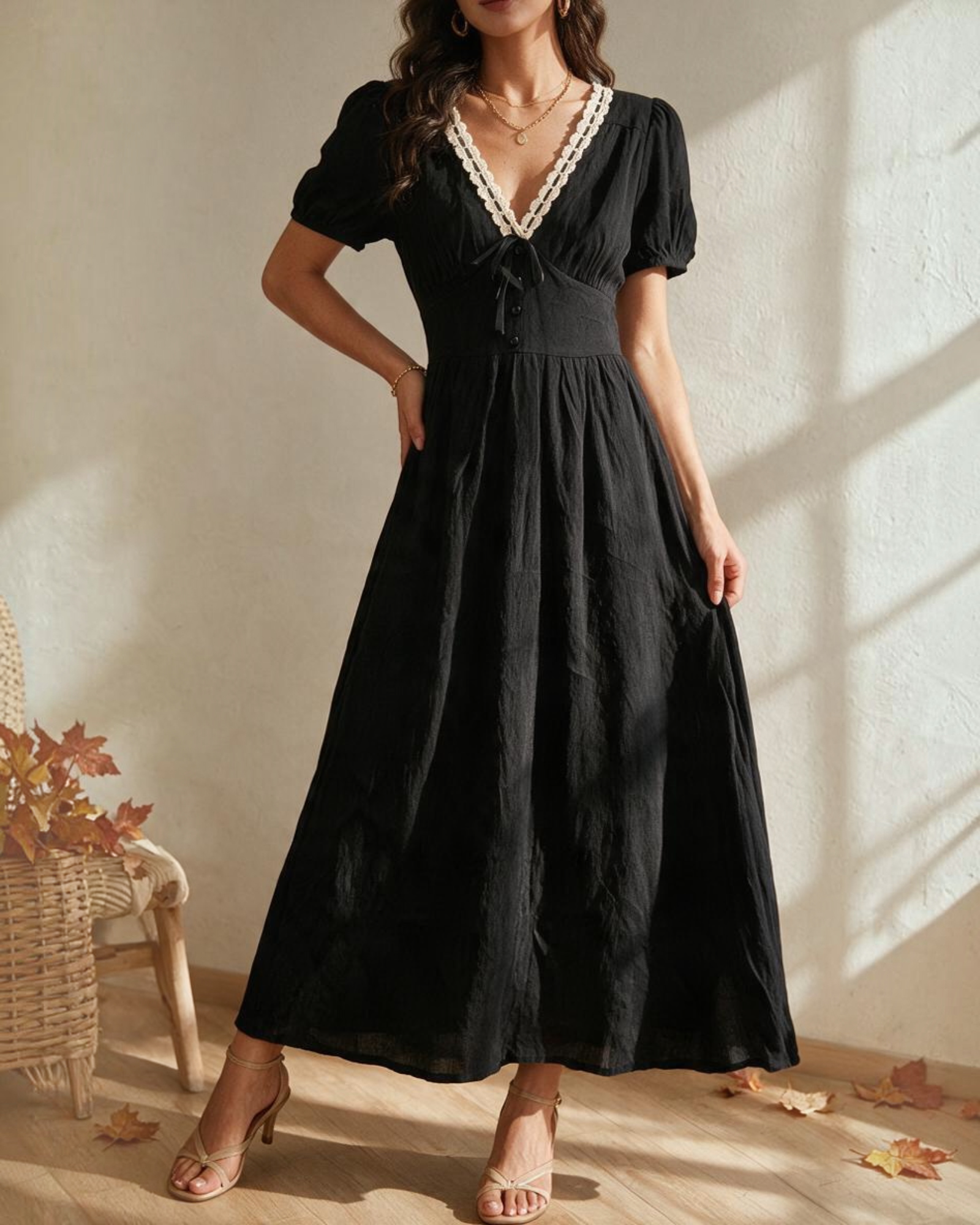 Vestido Largo de Manga Corta Color Negro con Encaje