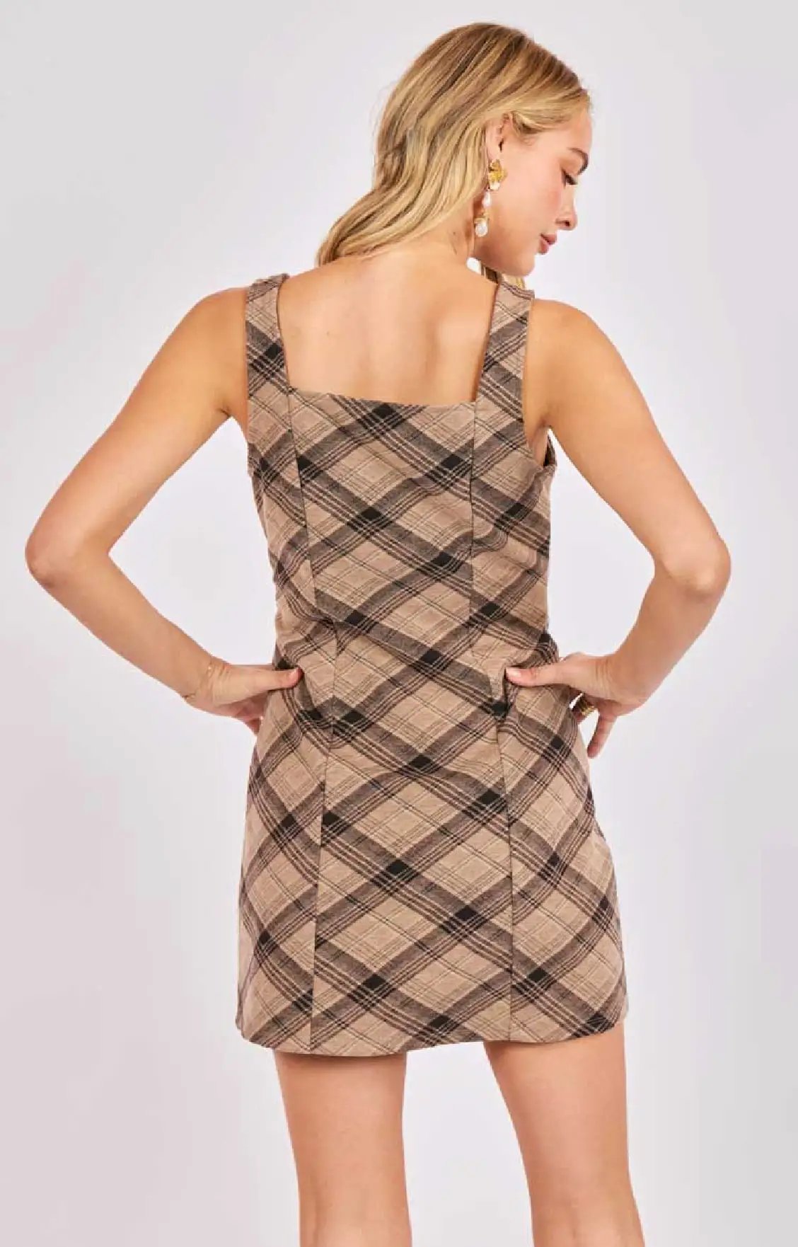 Vestido café a cuadros by Yanet Collective