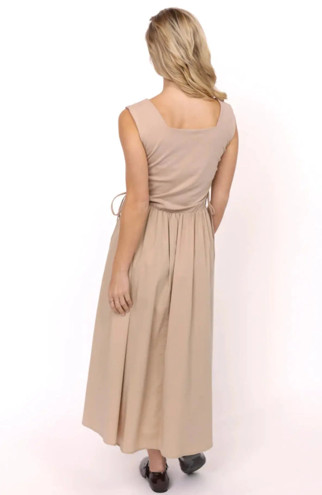 Vestido largo beige by Yanet Collective