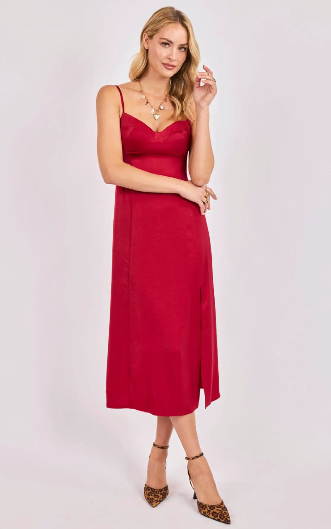 Vestido Rojo de Fiesta Midi by Yanet Collective